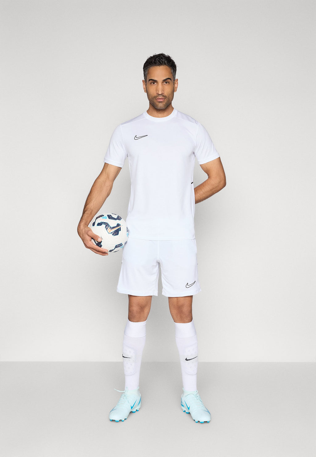 SHORT - Sports shorts - white/black