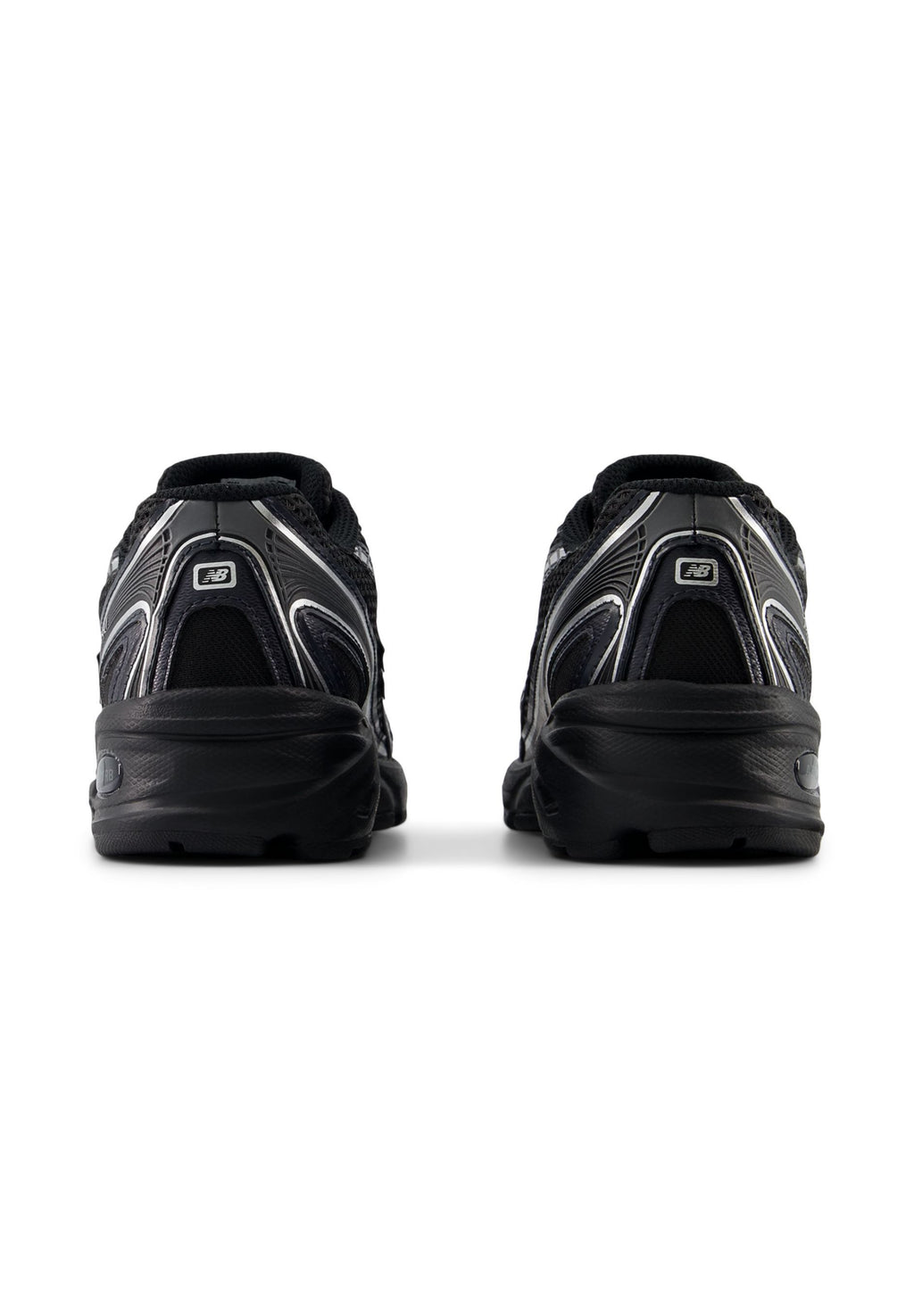 أحذية 740 UNISEX - مدربين - أسود