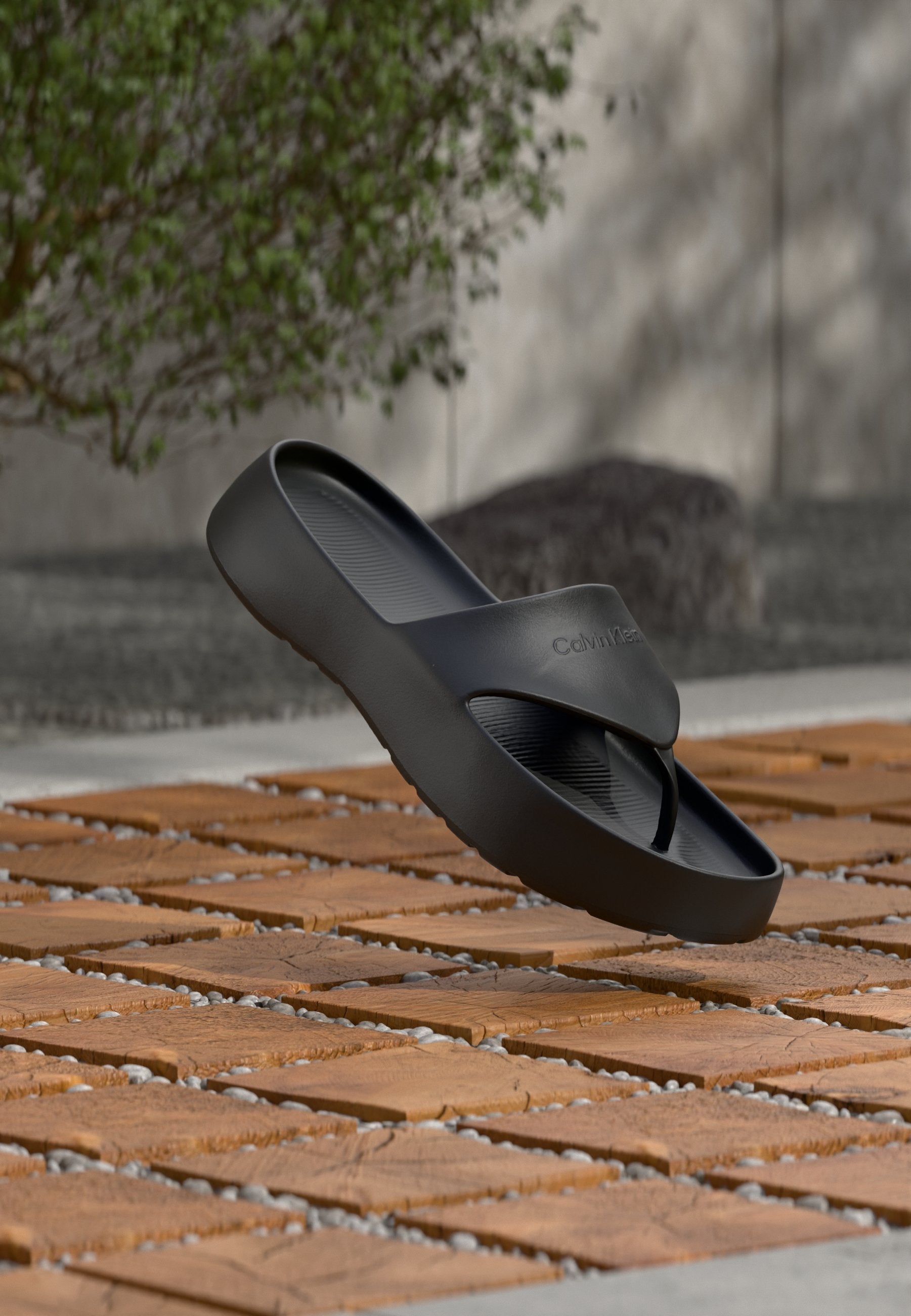 T-bar sandals - triple black