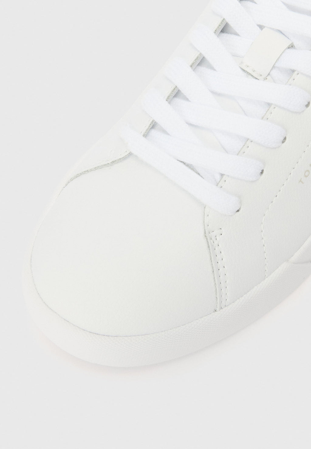 Trainers - white