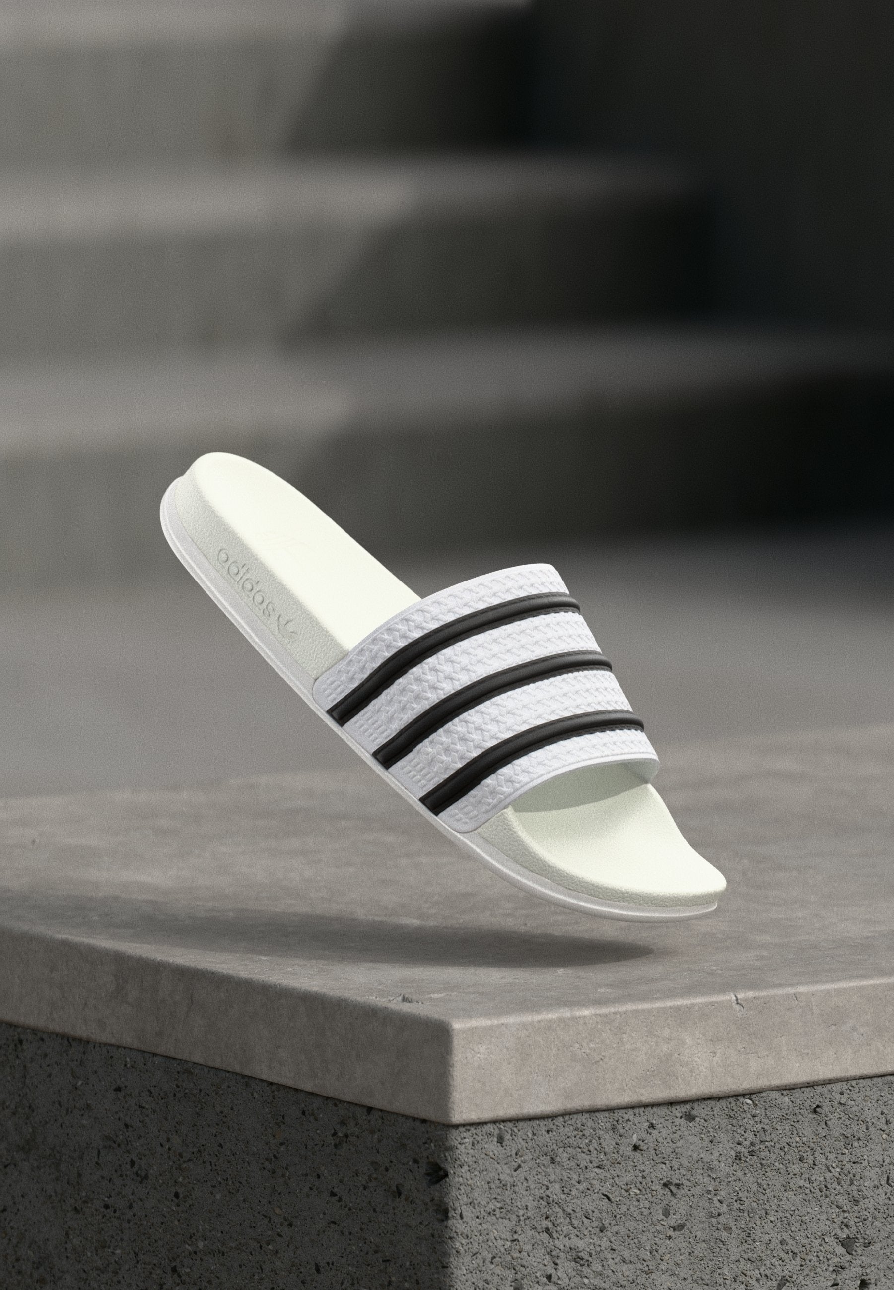ADILETTE OG UNISEX - Mules - footwear white/core black