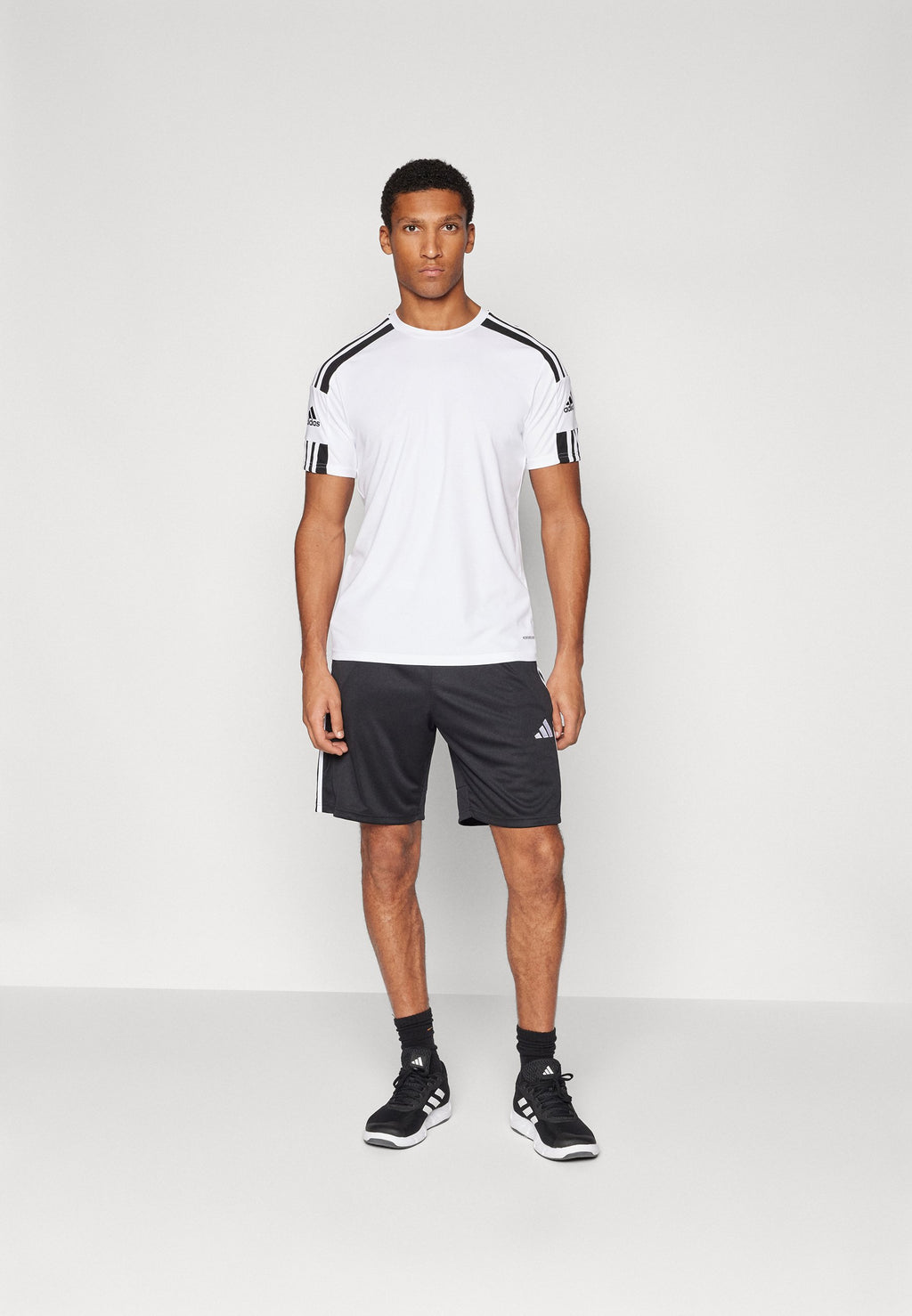 TIRO25 ESSENTIALS SHORT MEN - Sports shorts - black/white