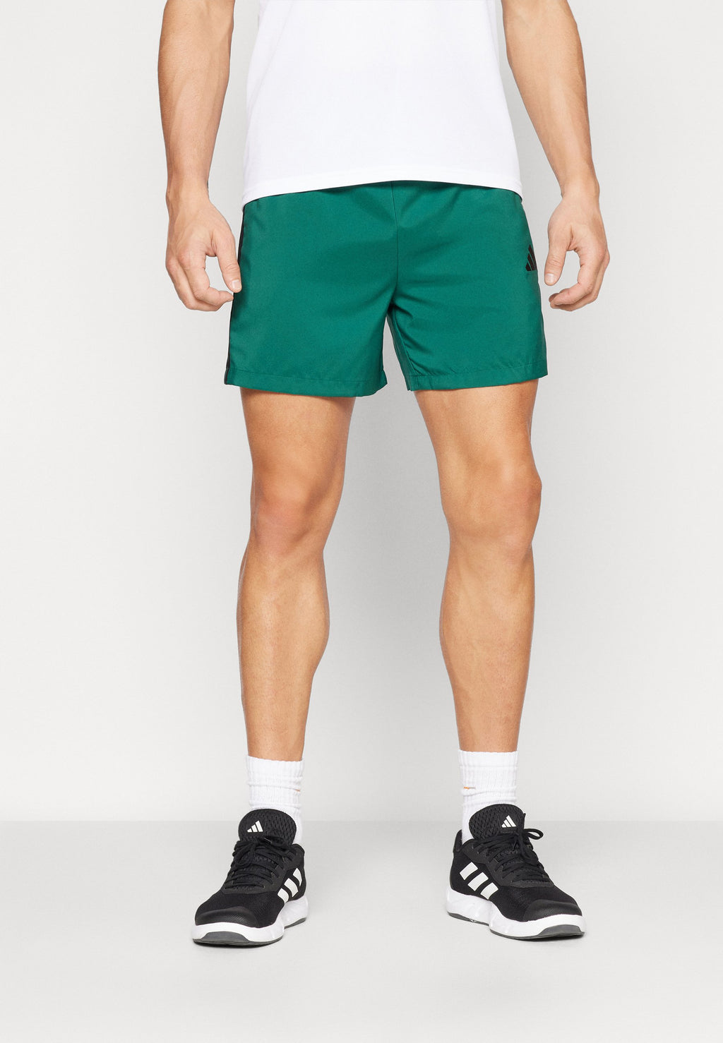 M 3S CHELSEA B - Sports shorts - collegiate green/black