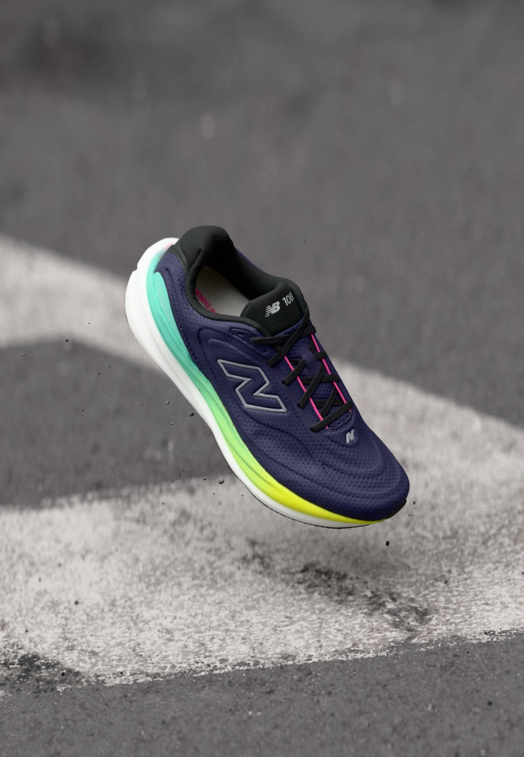 1080V15 - Road running shoes - sea salt silver metallic