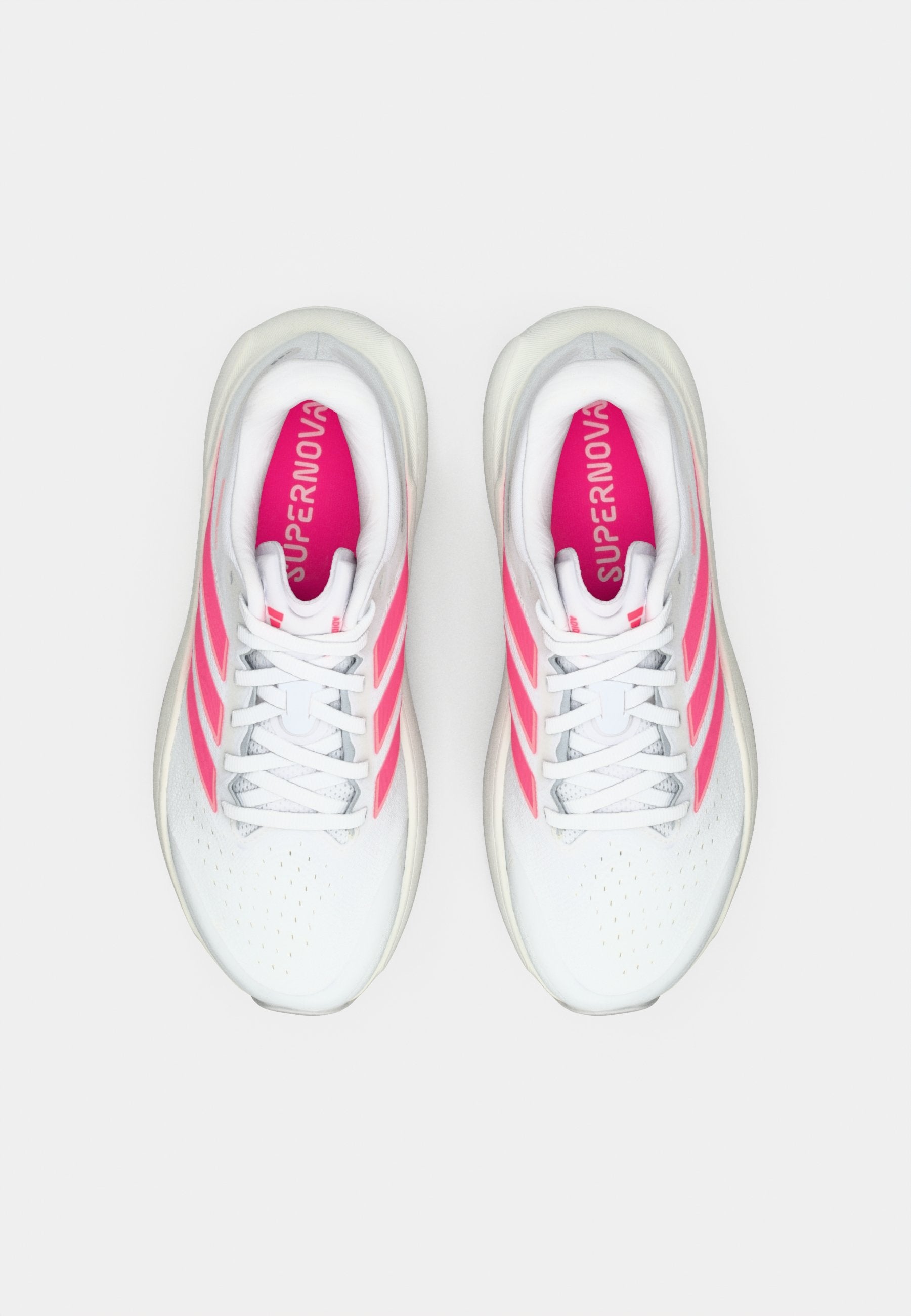 SÜPERNOVA RISE 3 W - Yol koşu ayakkabısı - footwear white/lucid pink/crystal white