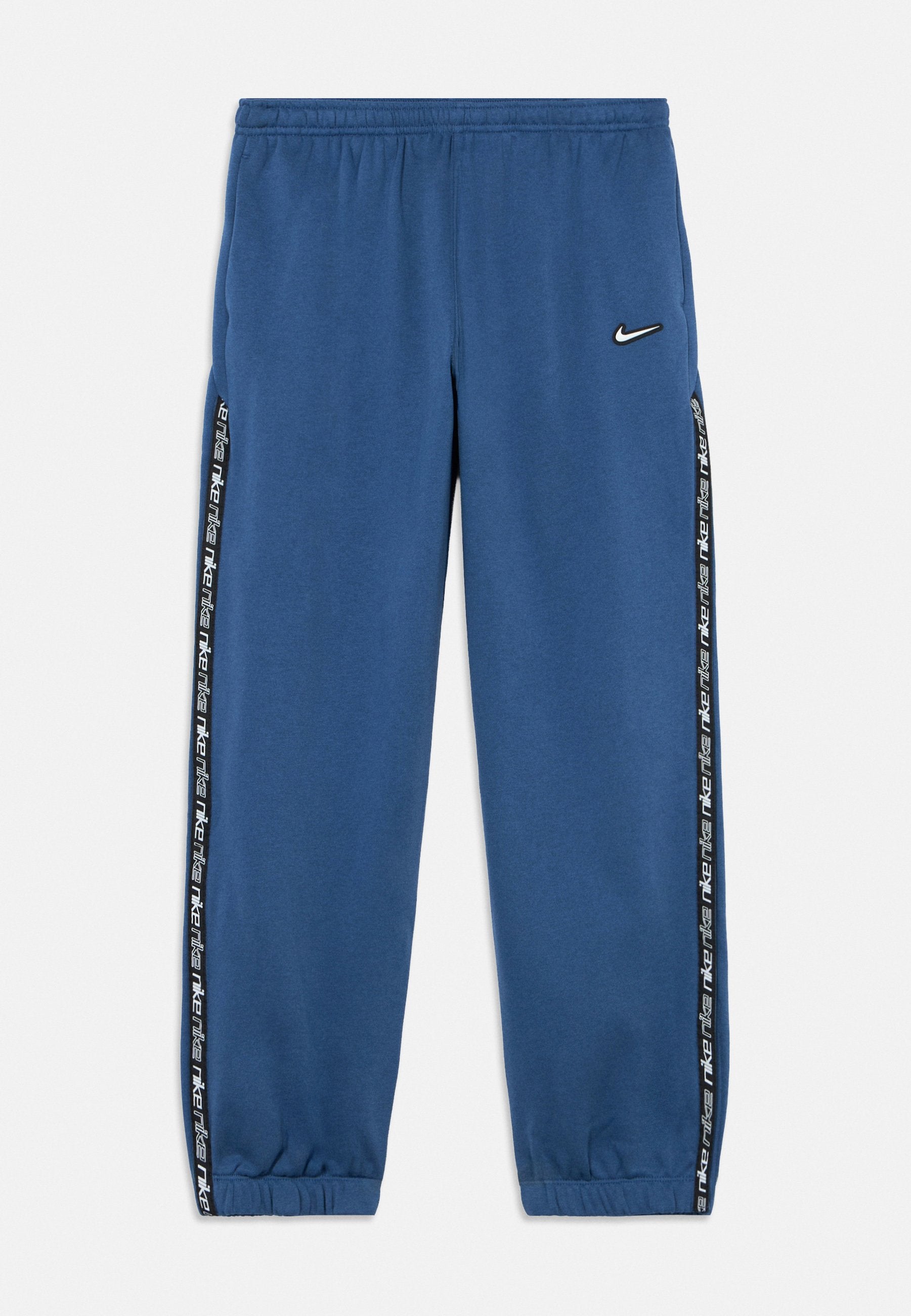 PANT DANCE - Tracksuit bottoms - mystic navy