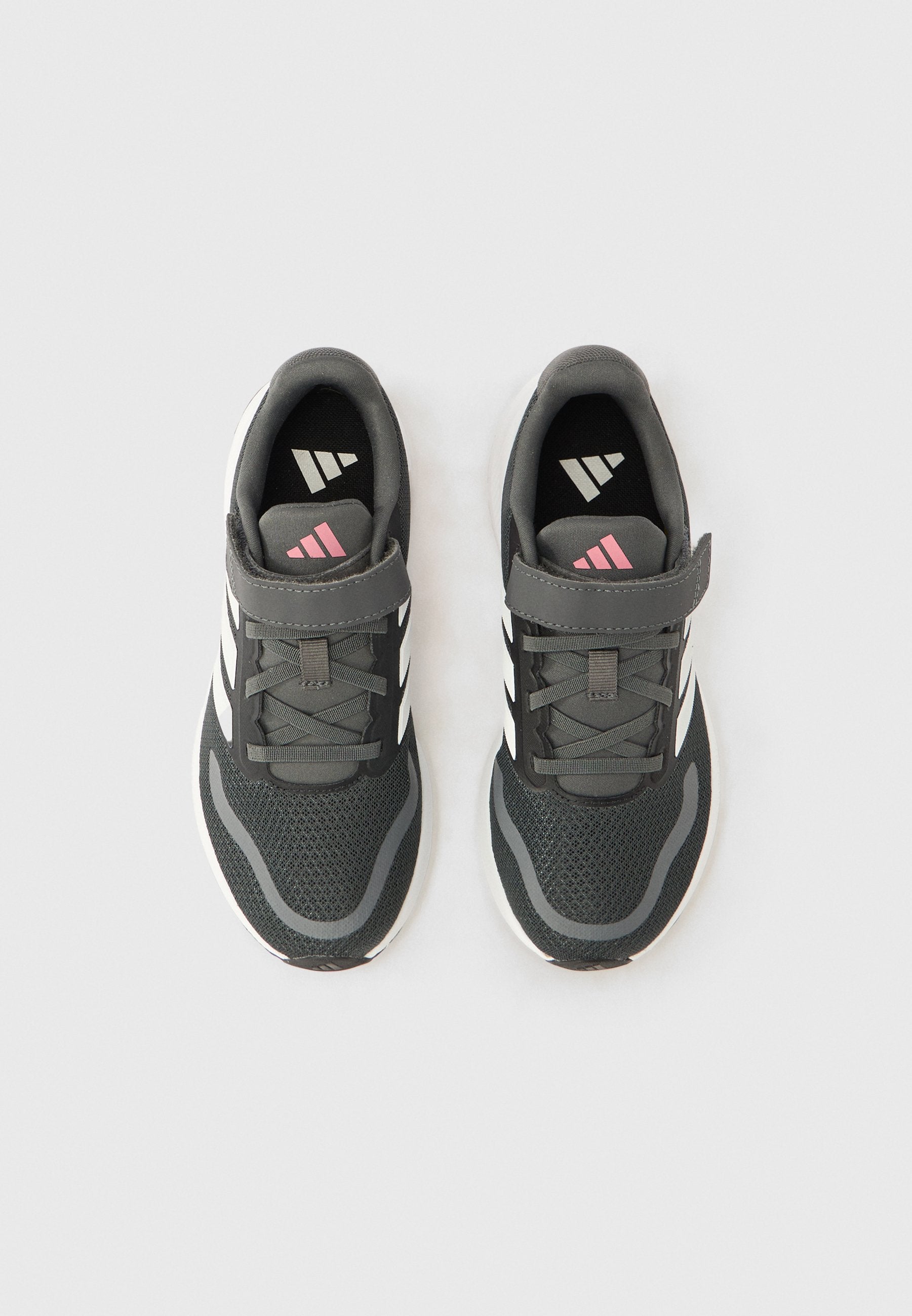 RUNFALCON 5 UNISEX - Road running shoes - grey six/crystal white/bliss pink