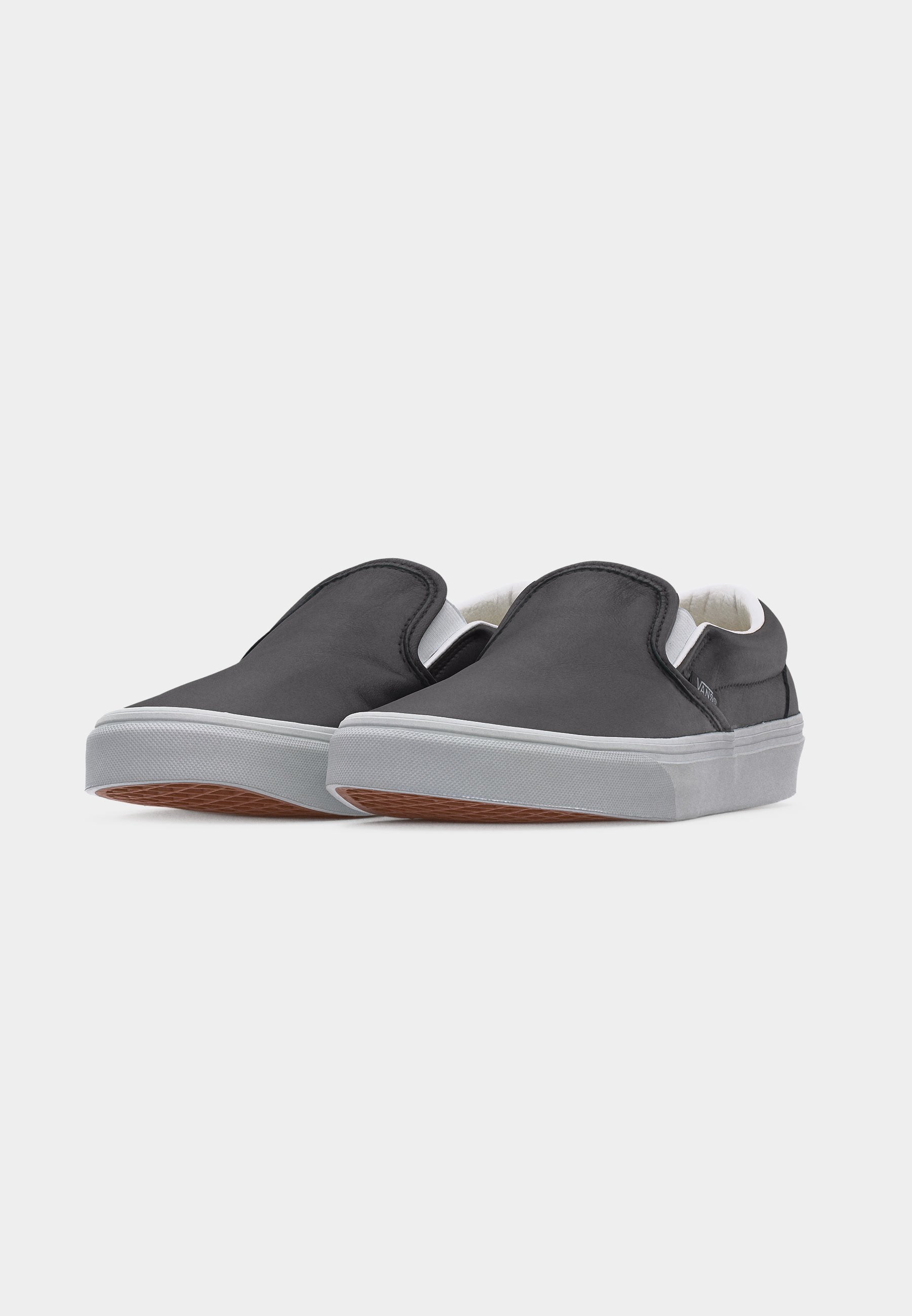 CLASSIC SLIP ON UNISEX - Trainers - black/true white