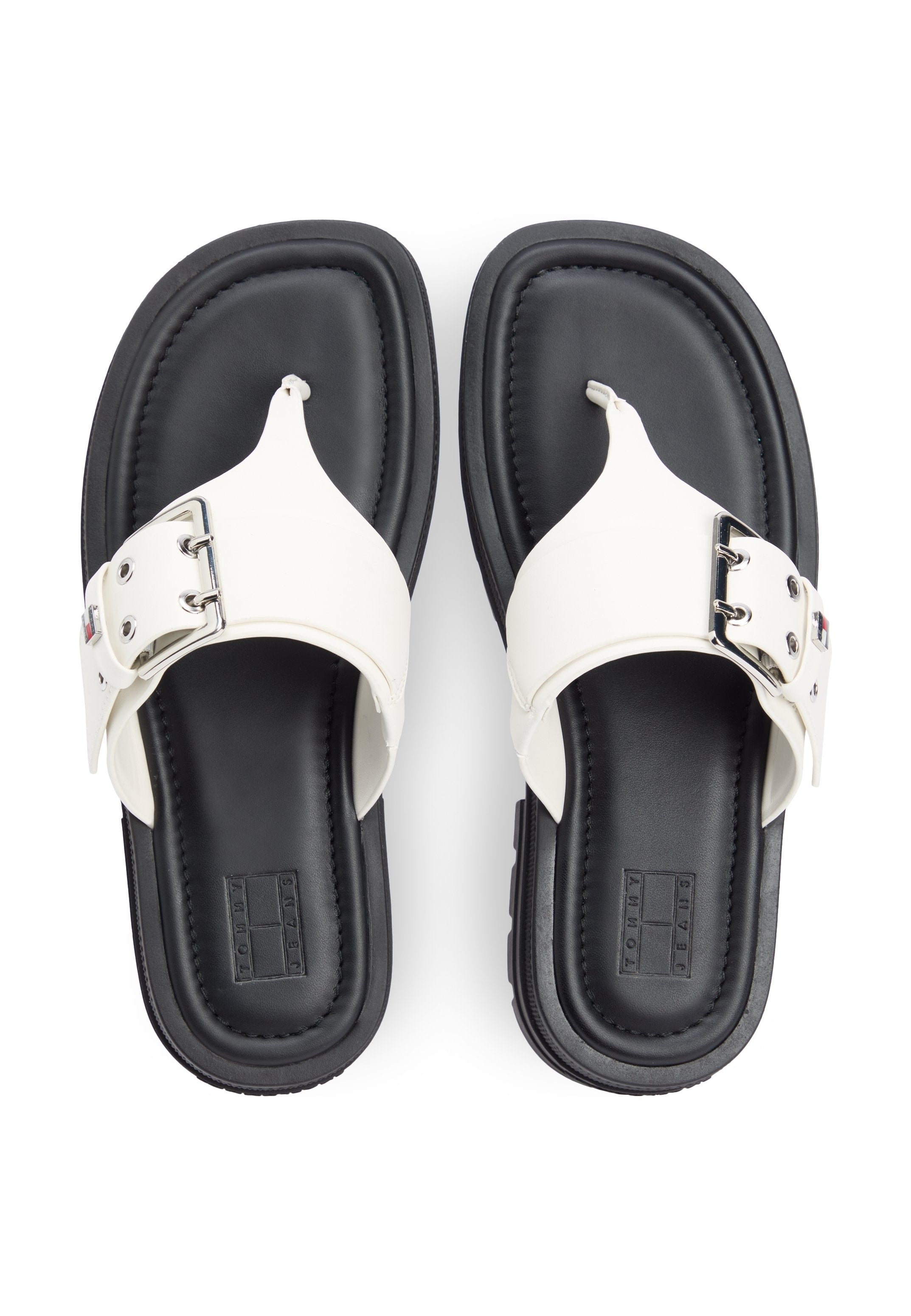 BUCKLE CLEAT TOE POST SANDALS - Sandals - ivory