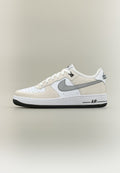 أحذية AIR FORCE 1 07 LV8 UNISEX - أبيض/رمادي معدني بارد/أسود/رمادي بارد/أبيض قمة