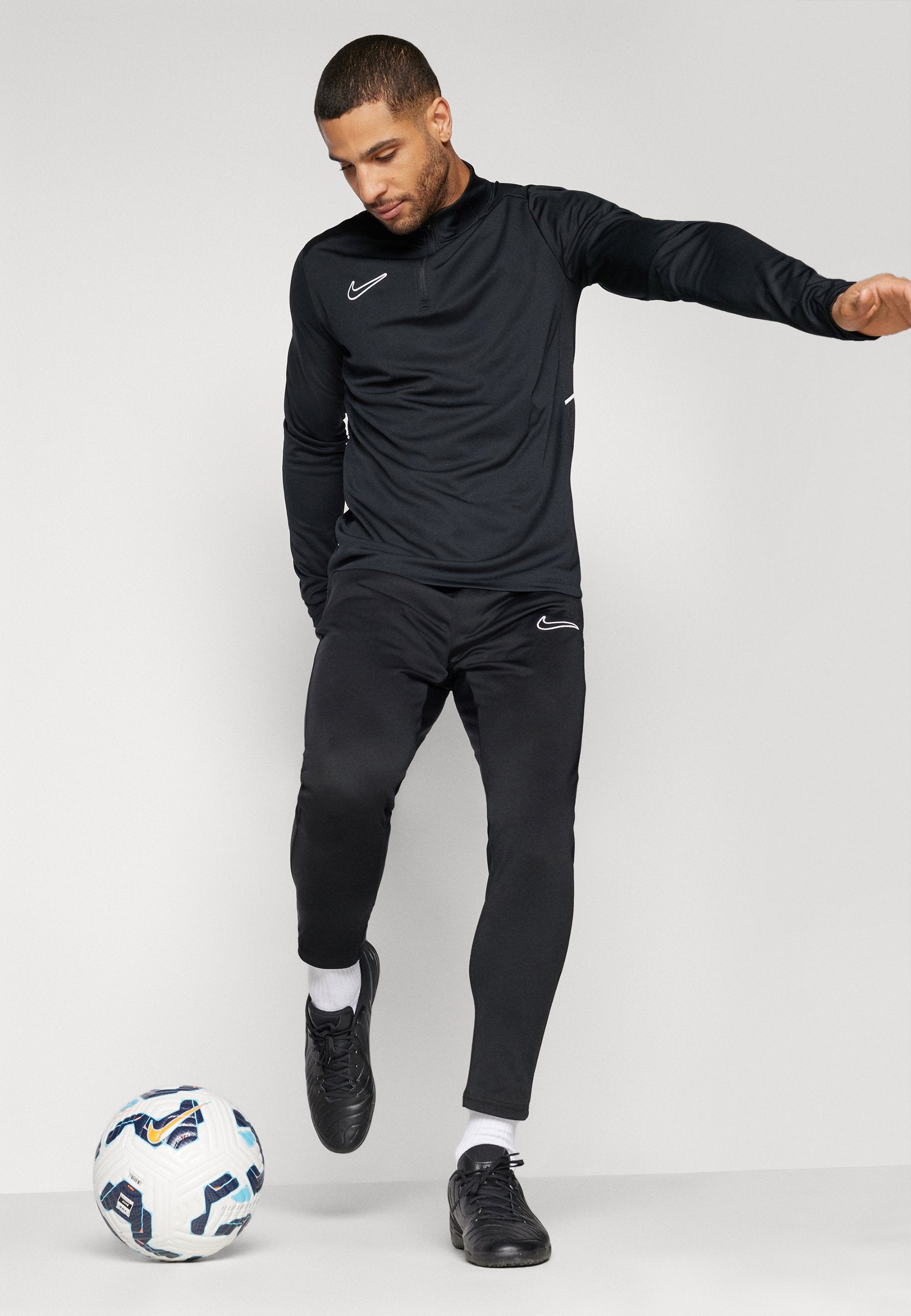 NIKE ACADEMY - Long sleeved top - black white