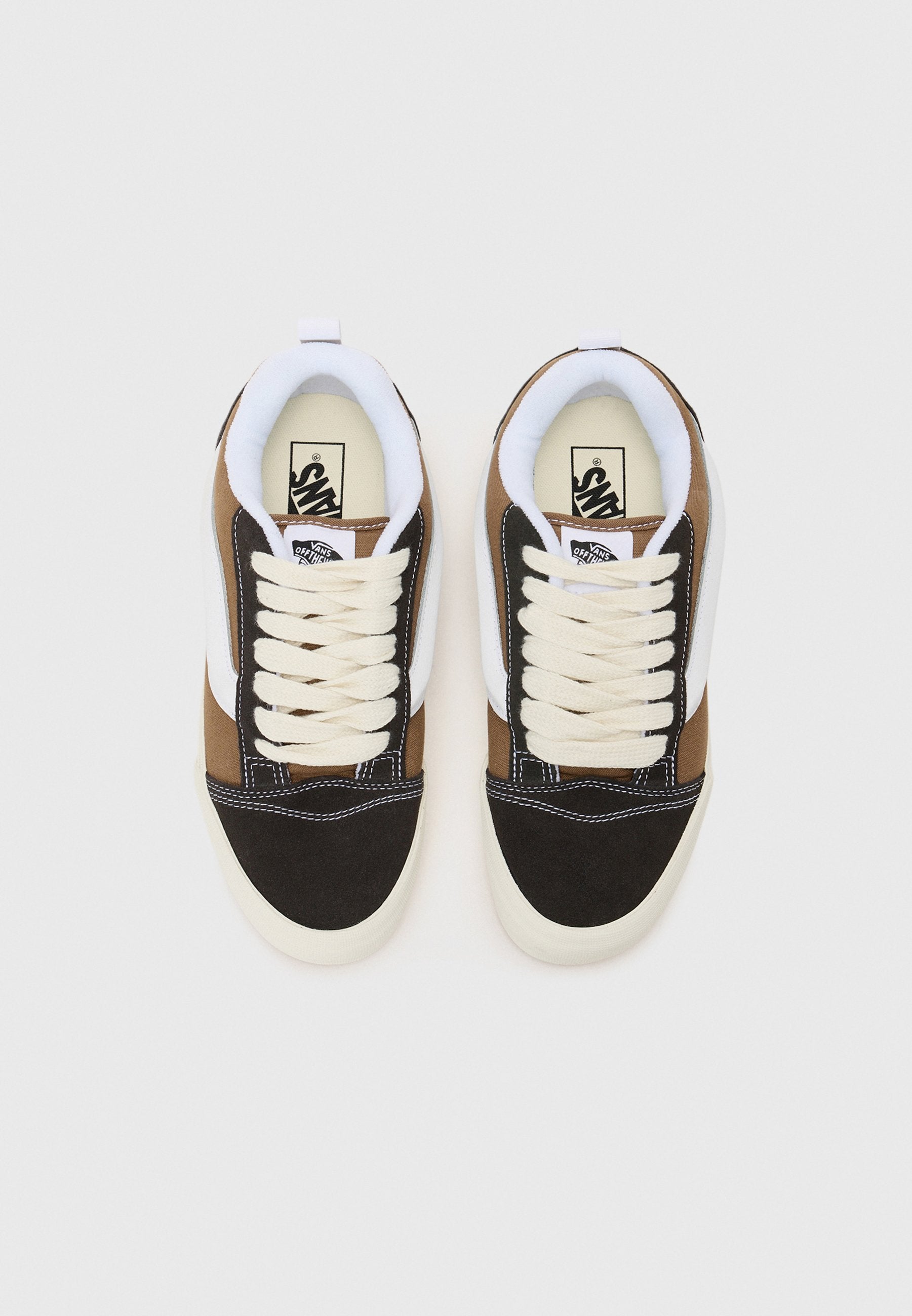 KNU SKOOL UNISEX - Skate shoes - brown