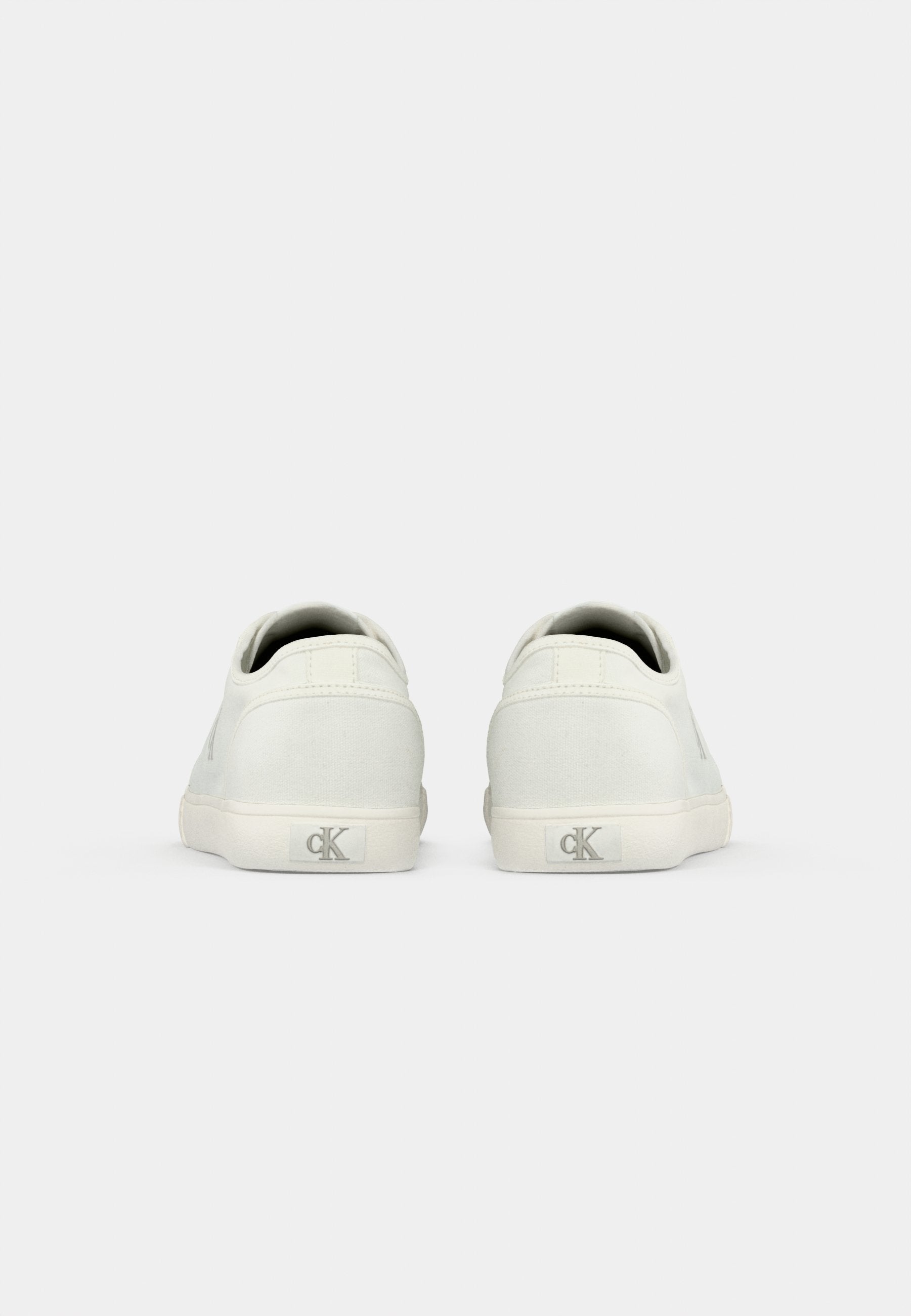 Trainers - triple bright white
