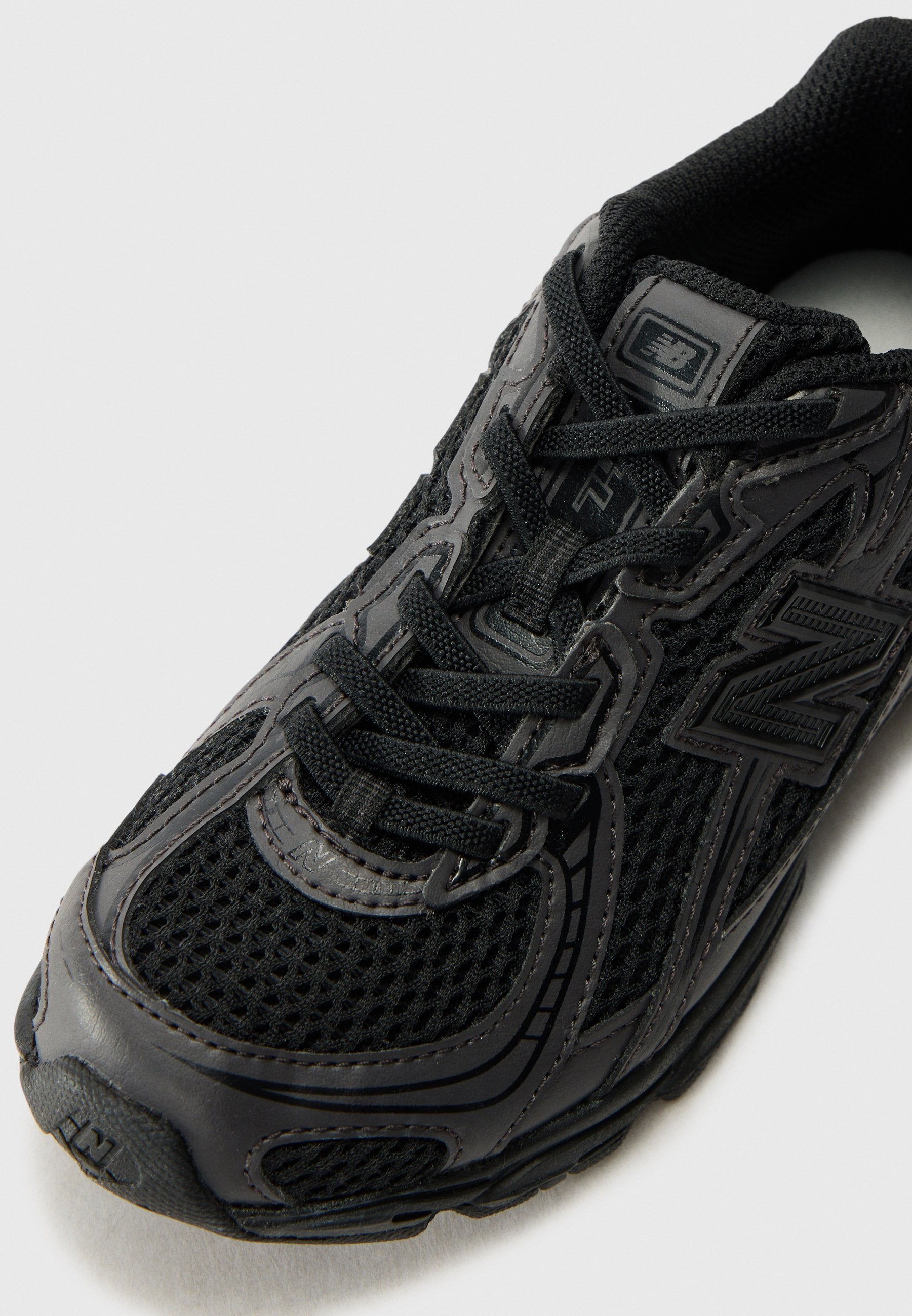 740 UNISEX - Baskets basses - black cement