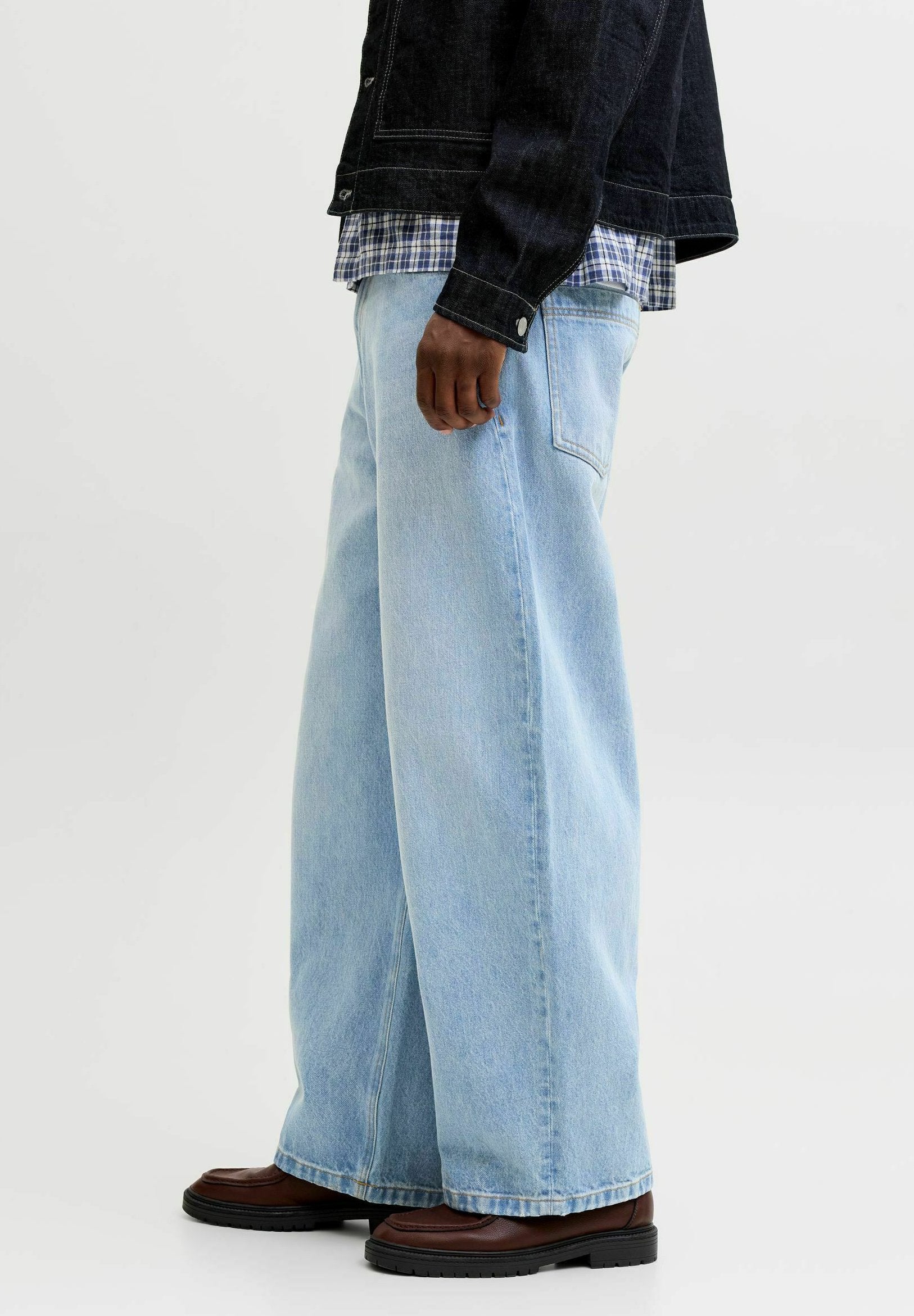 Barrel fit JJIJOEY JJCREW NS 870 ST LN - Baggy Jeans - blue denim