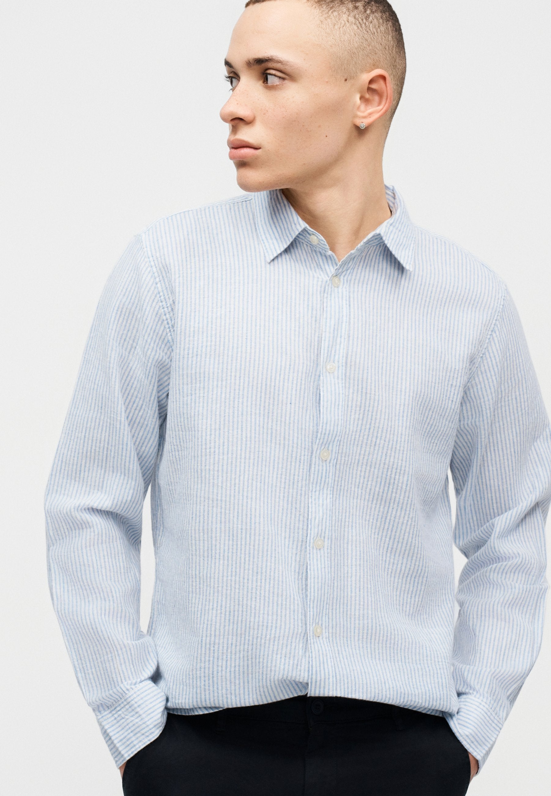 STANDARD - Shirt - white/blue