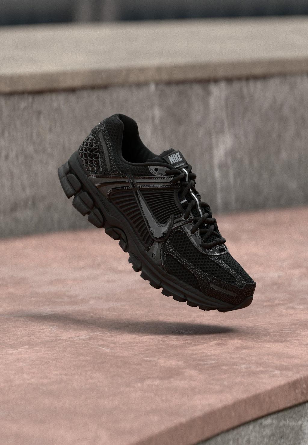ZOOM VOMERO 5 - Baskets - black/metallic silver-coloured/anthracite/white