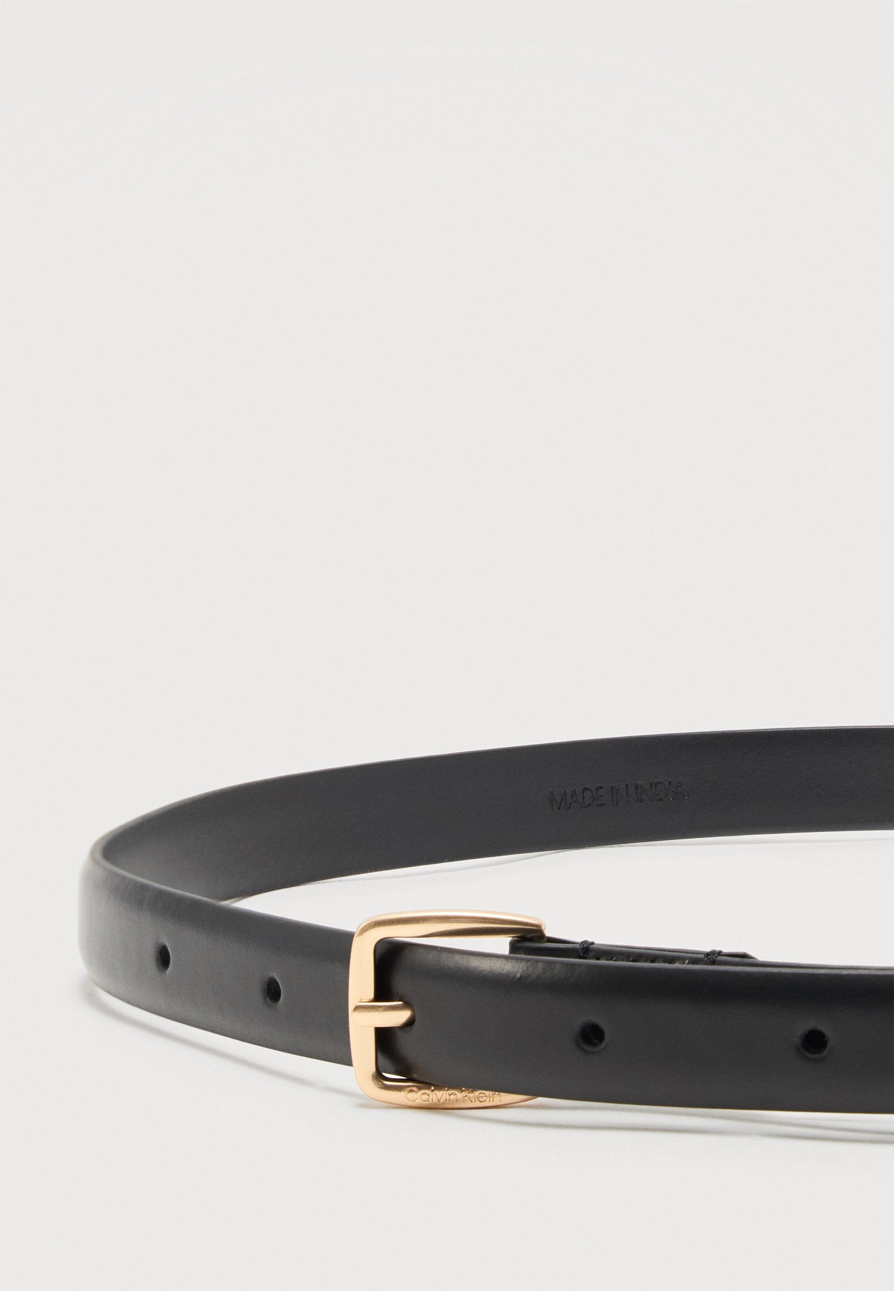 ESSENTIAL - Belt - black
