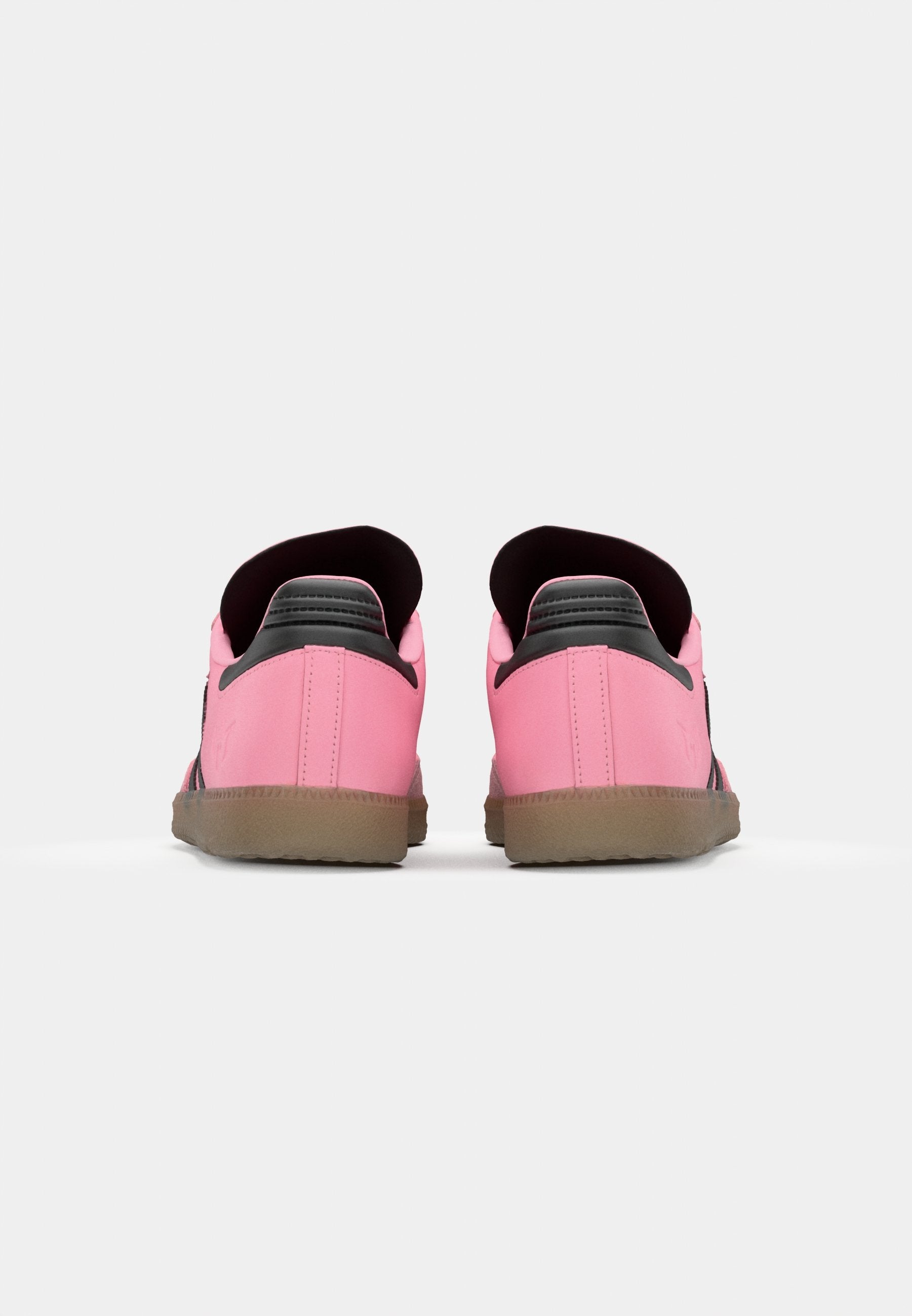 Chaussures de football en salle – rose clair/noir