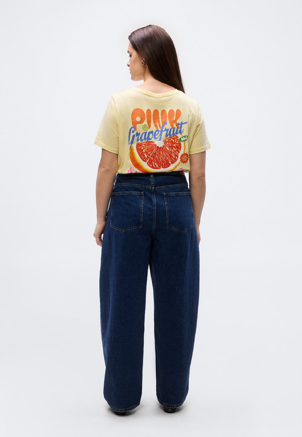 CURVE HIGH RISE TAPERED BARREL LEG JEANS - Loose Jeans - emi