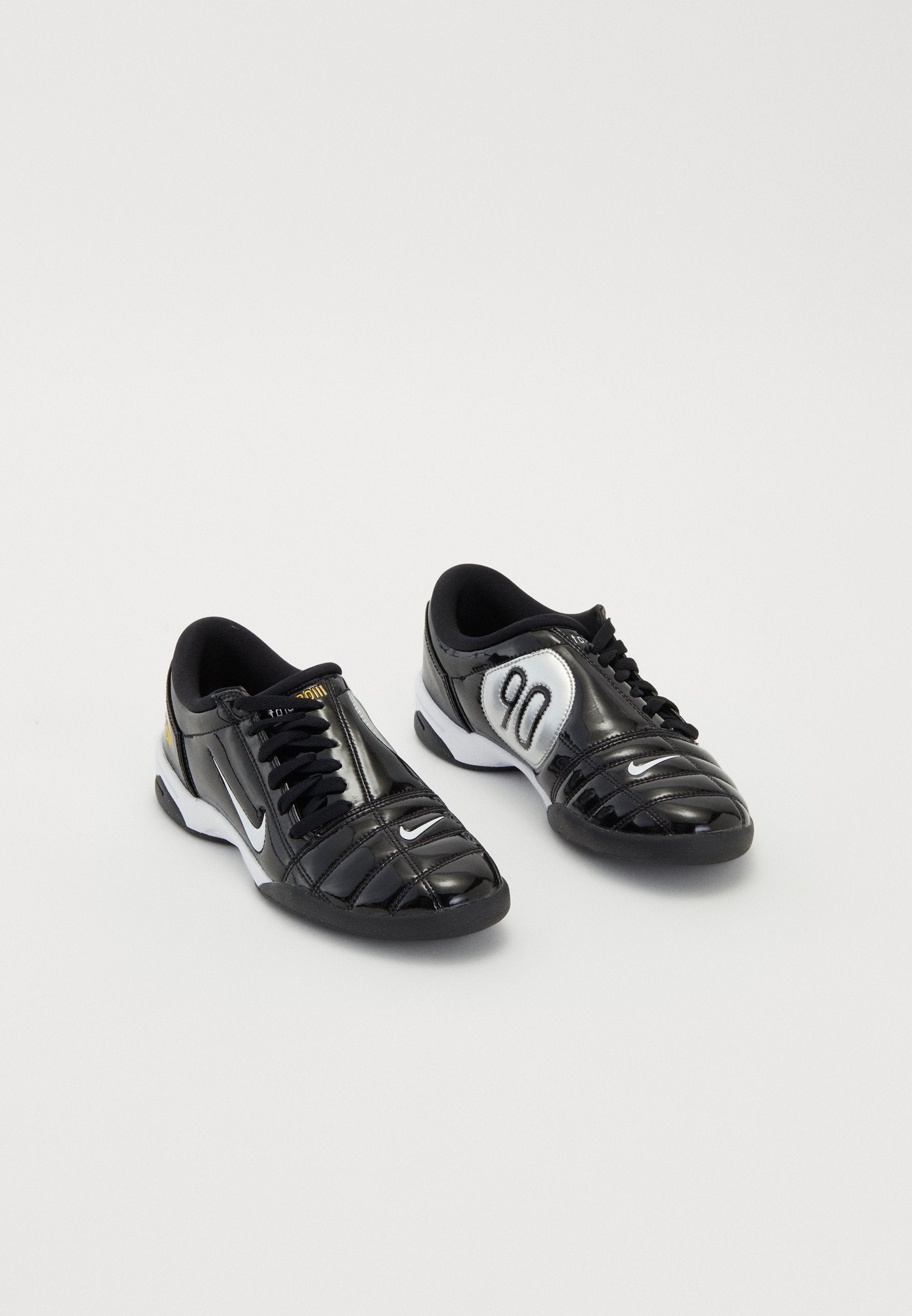 T90 SP UNISEX - Baskets - noir/blanc/argenté métallisé