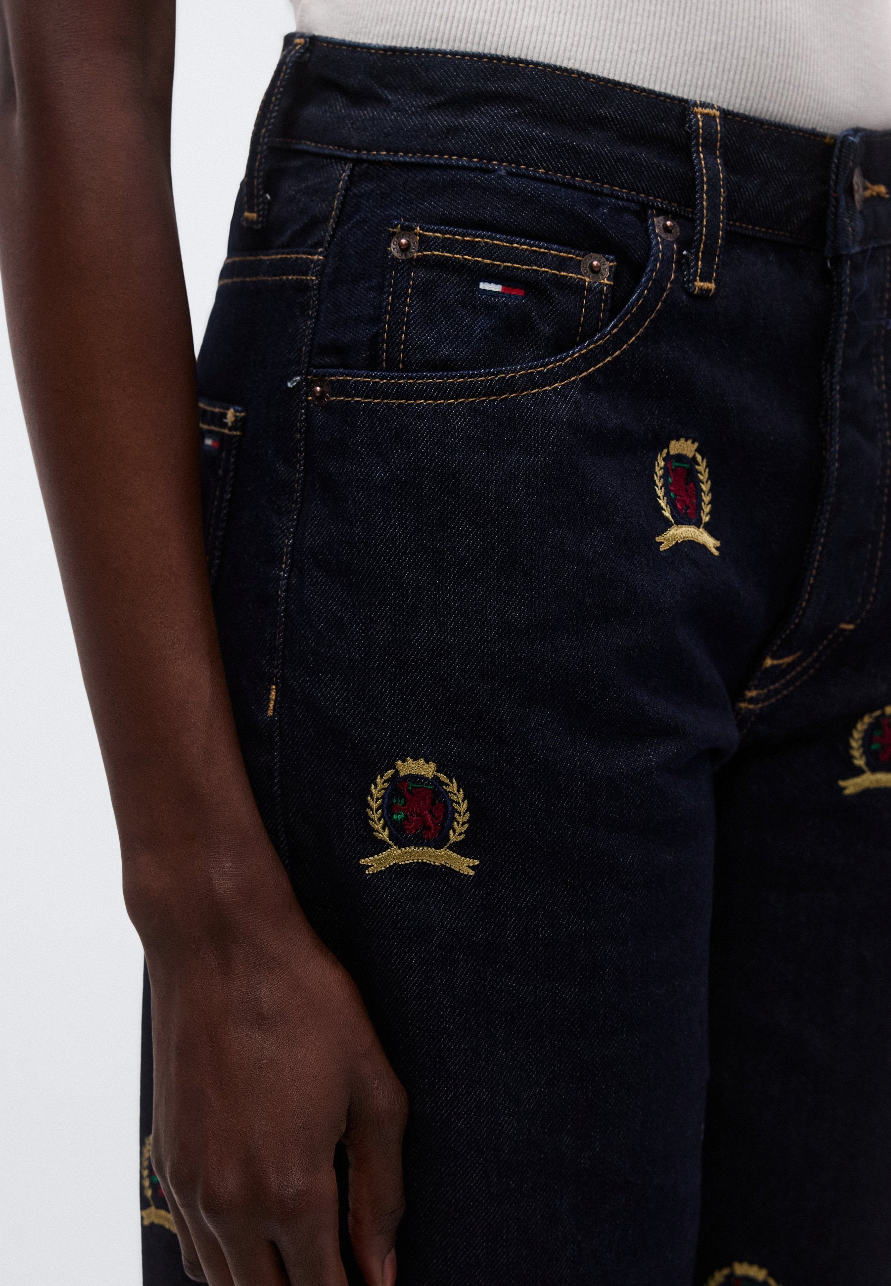 جينز MIA CREST EMBROIDERY مستقيم مريح - جينز مريح - دنيم داكن