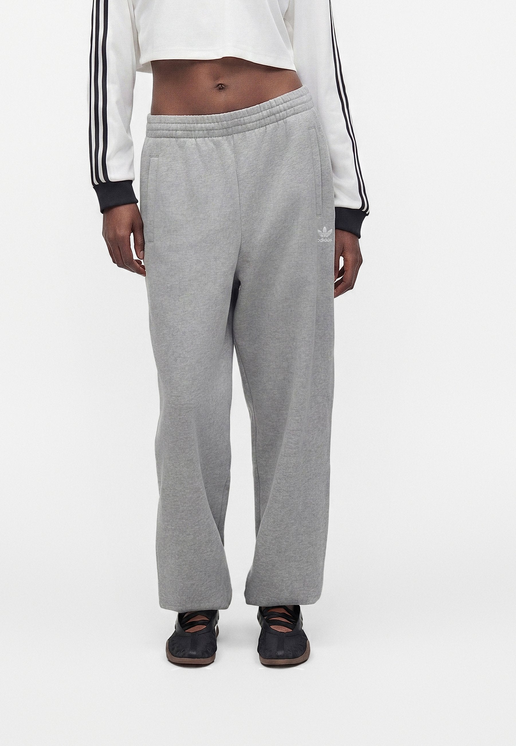 ESS JOGGERS - Tracksuit bottoms - medium grey heather