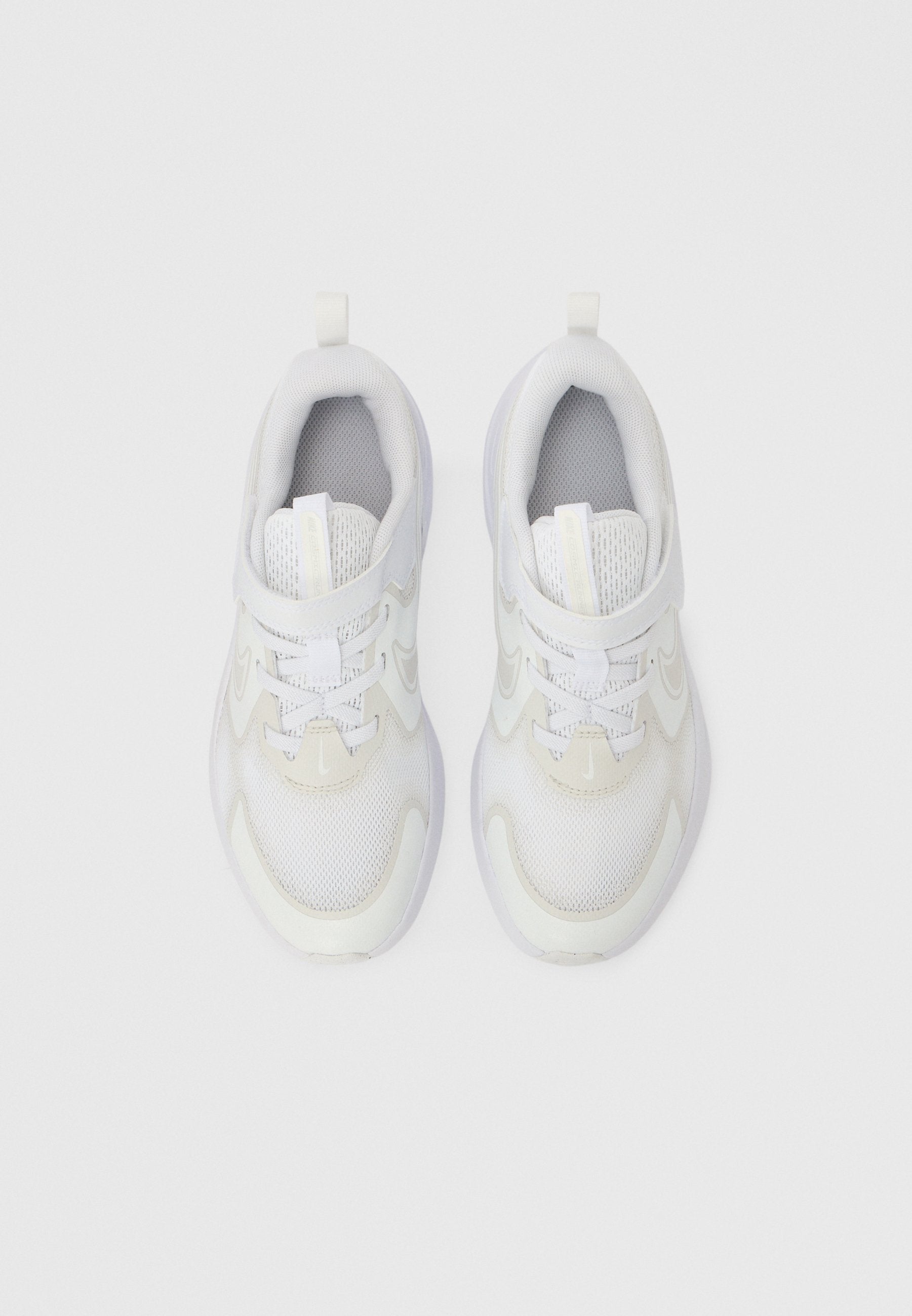 COSMIC RUNNER - Road running shoes - white/platinum-coloured