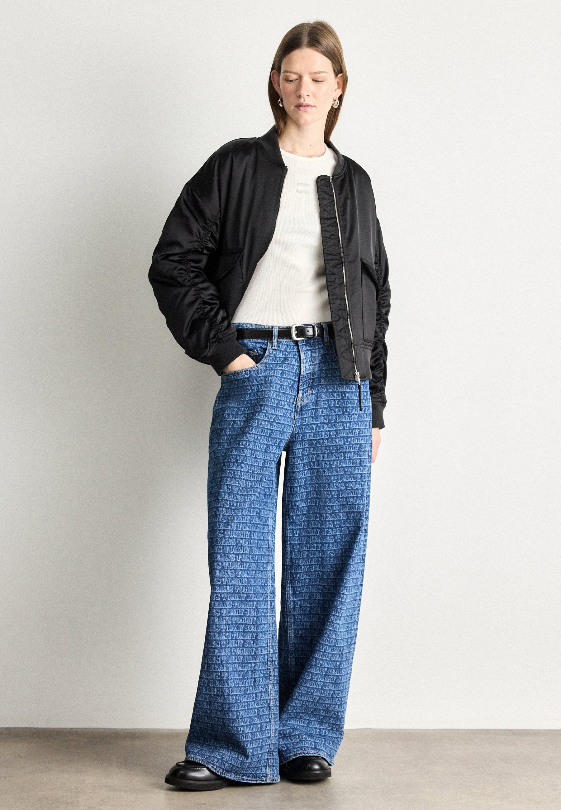 SPELL-OUT MID RISE LOOSE JEANS - Loose Jeans - denim medium