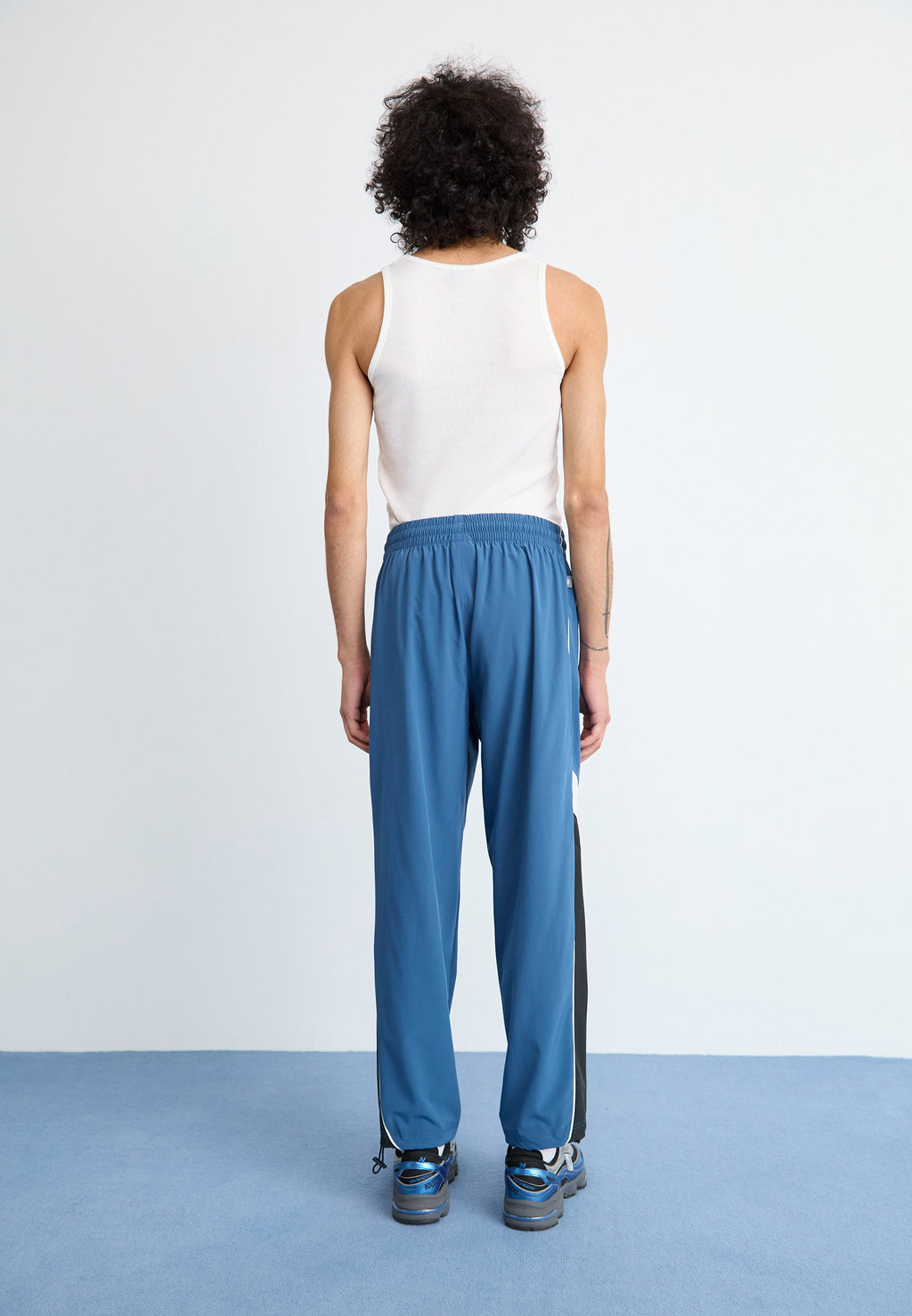 IN GAME TRACK PANT - Tracksuit bottoms - blue
