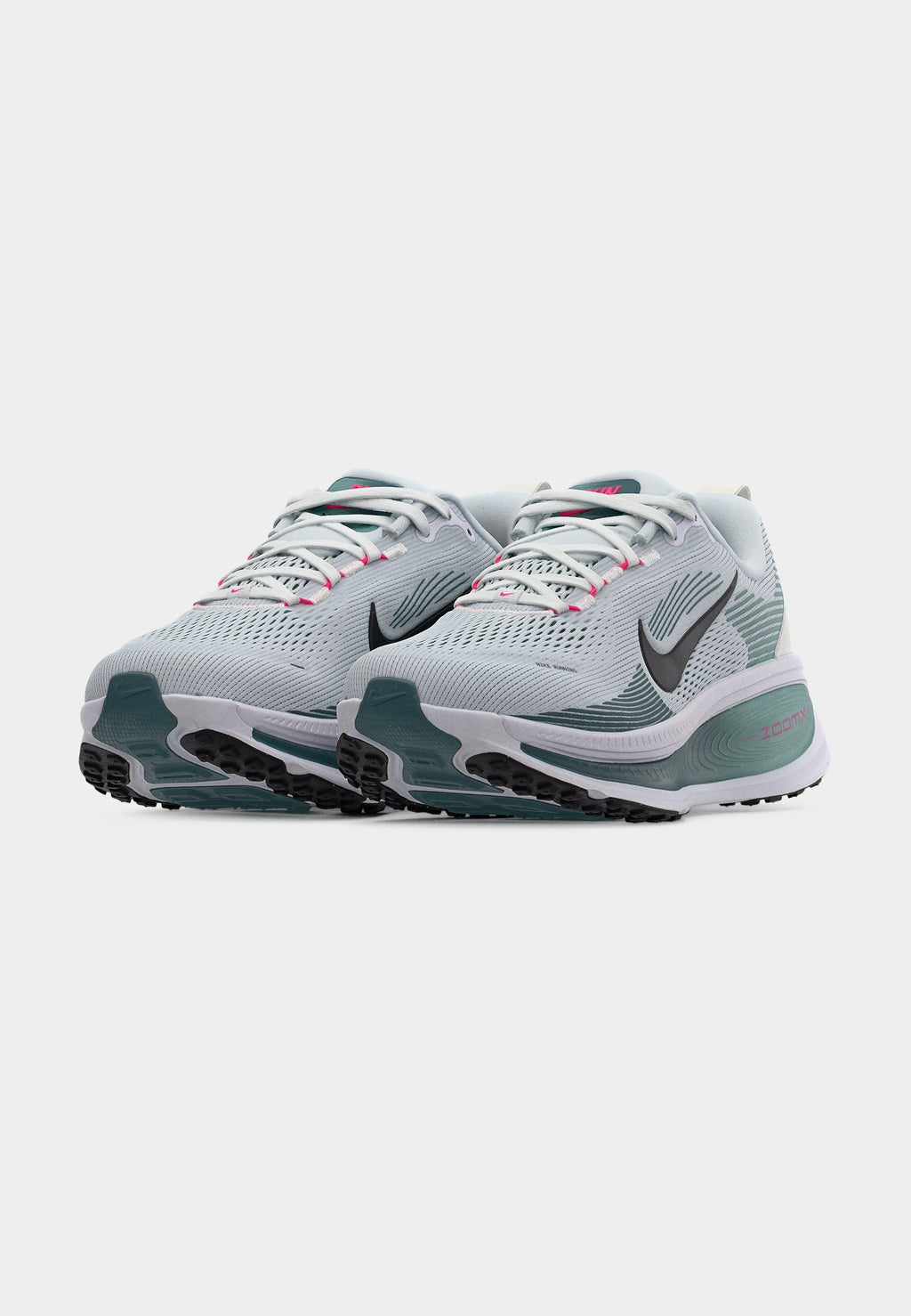 VOMERO UNISEX - Chaussures de running sur route - blanc/noir/ardoise minérale/minéral/rose vif