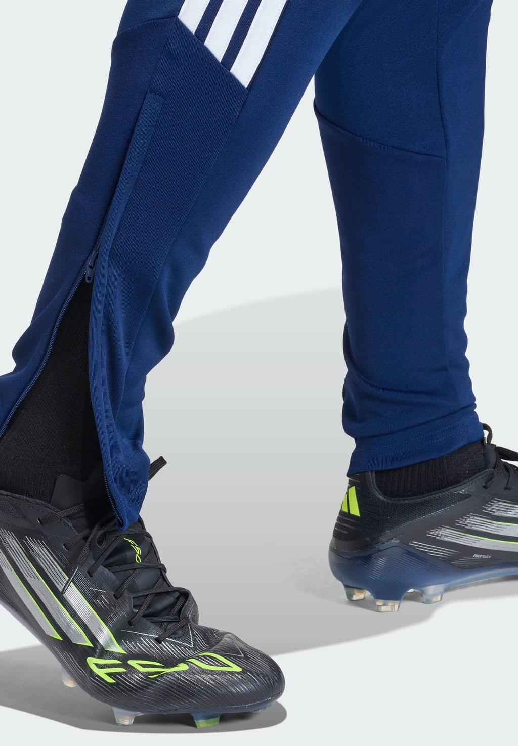 TIRO26 LEAGUE TRAINING  - Tracksuit bottoms - team navy blue/white