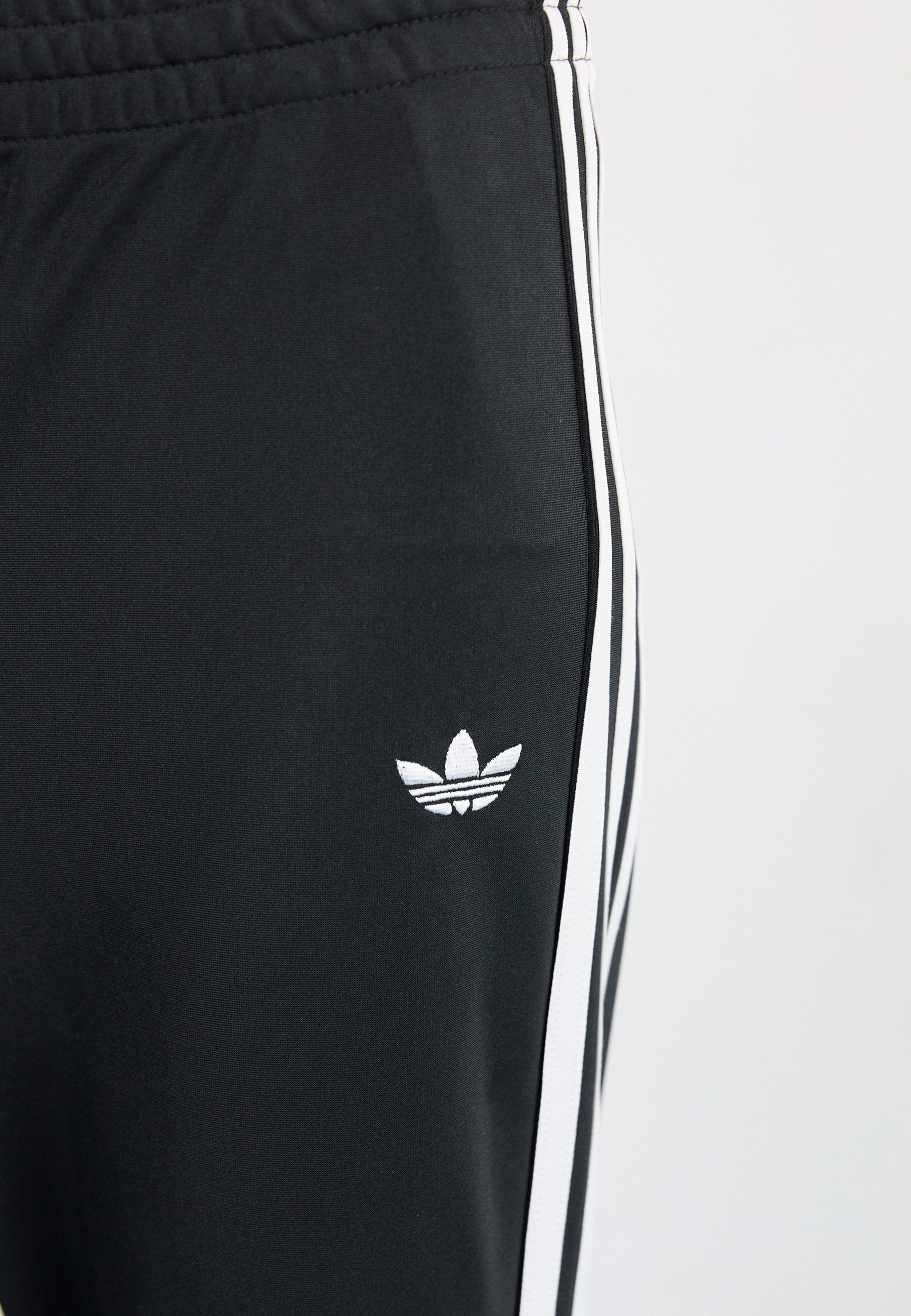 سروال رياضي X JEREMY SCOTT PRIDE RUFFLE - أسود