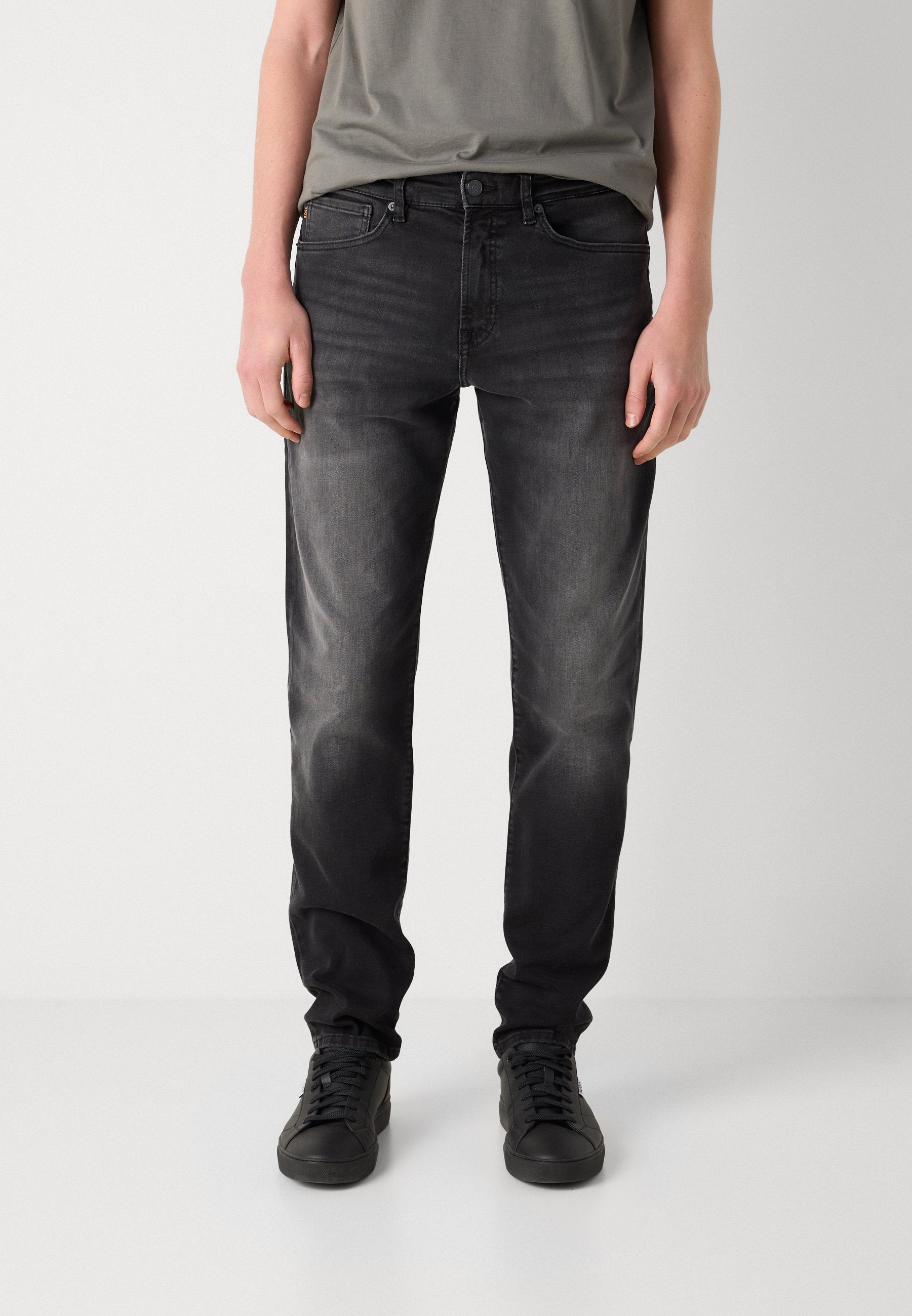 Straight leg jeans - black