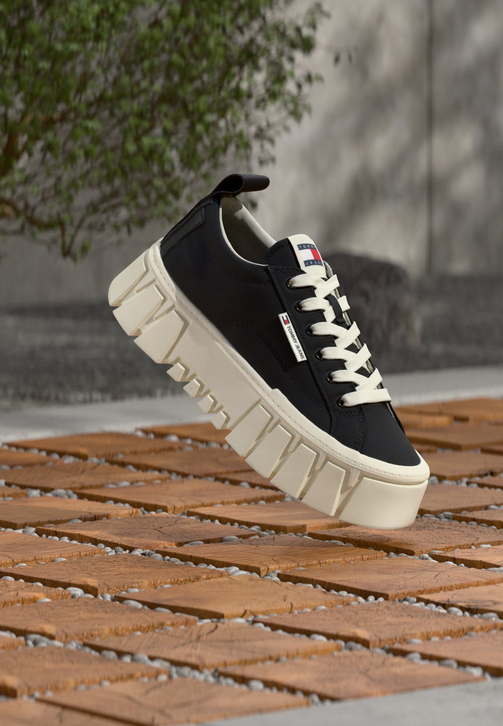 LOGO TAB PLATFORM CLEAT TRAINERS - Trainers - black