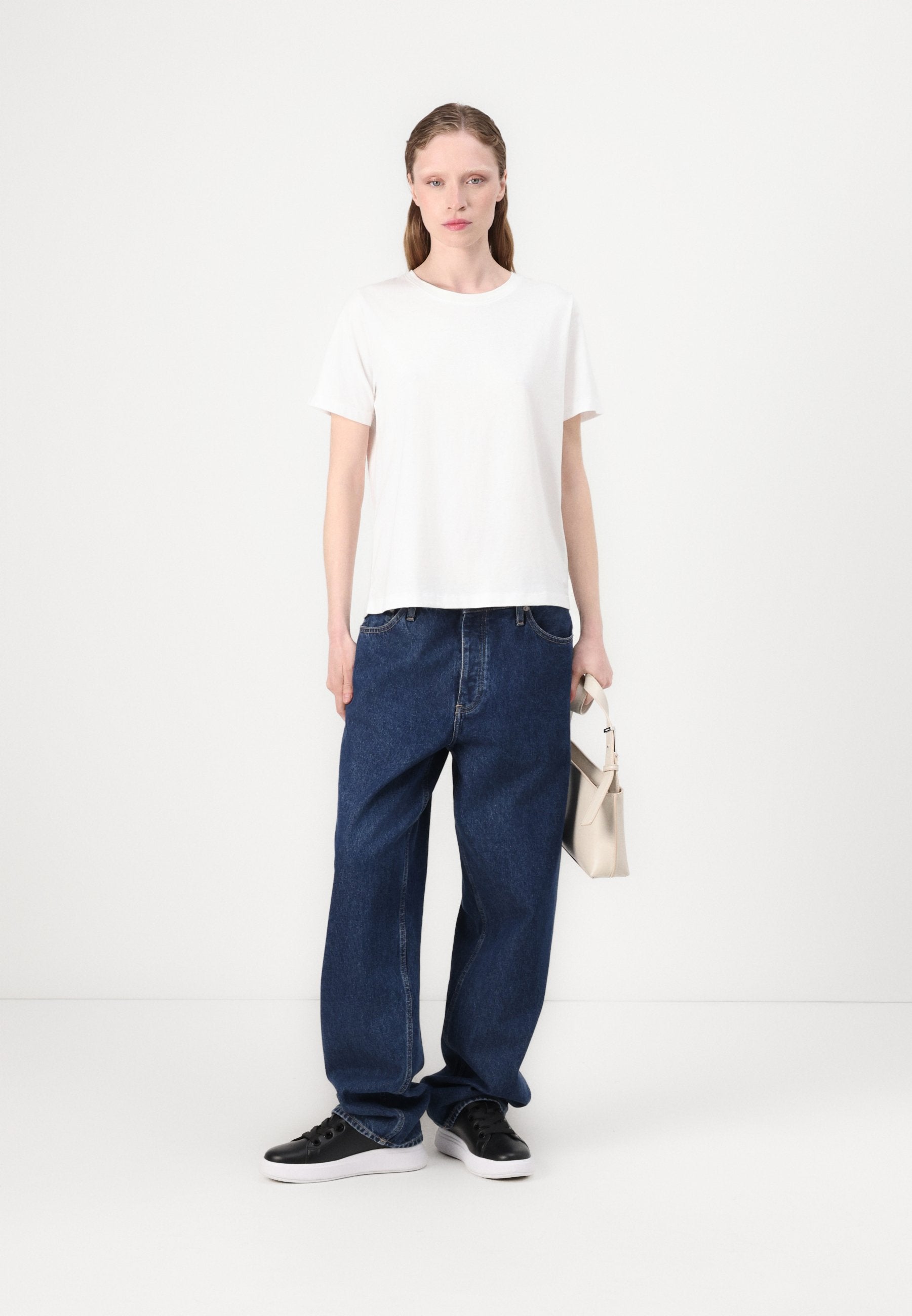 SMOOTH CREW NECK TEE - Basic T-shirt - bright white