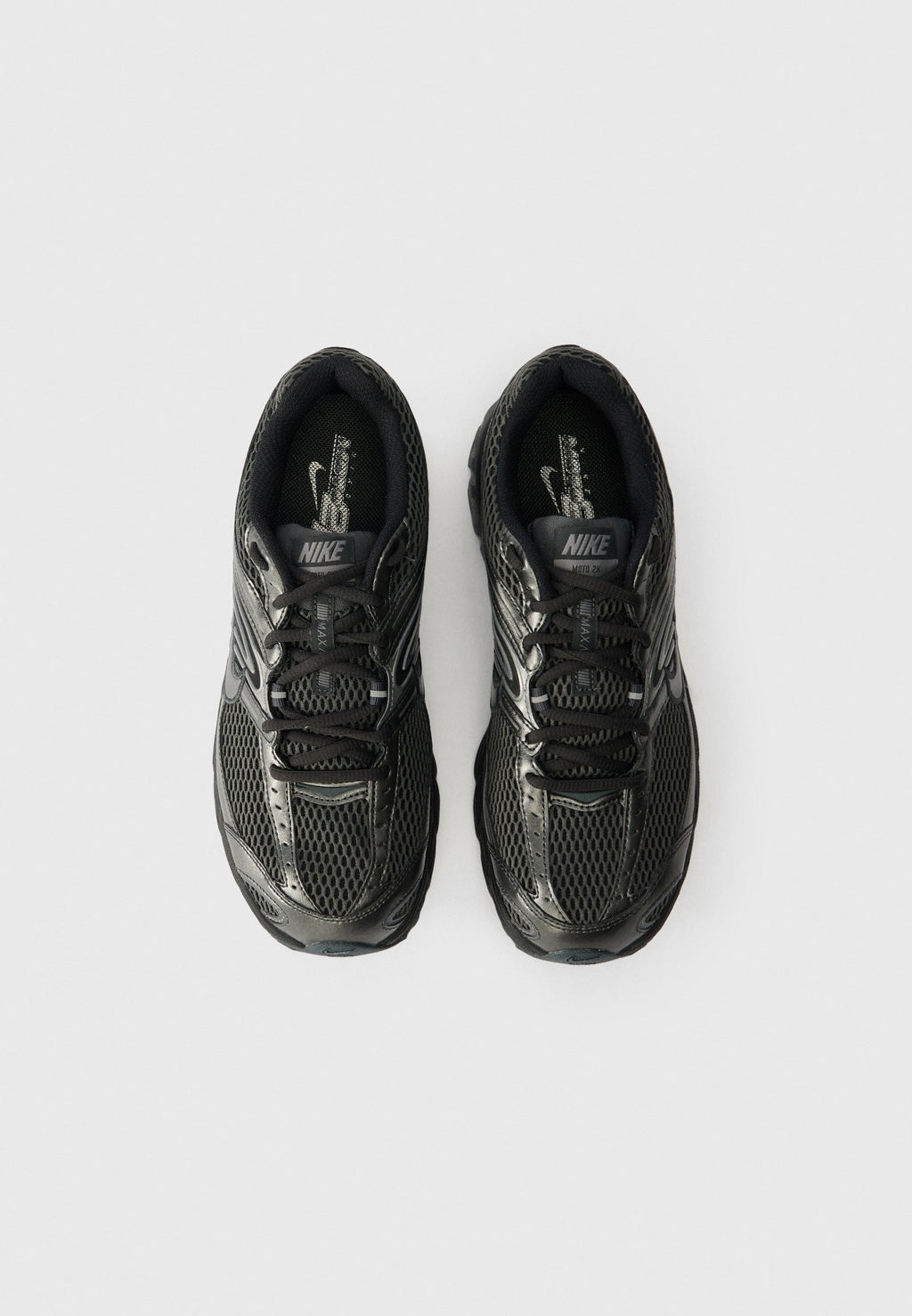AIR MAX MOTO 2K - Antrenman Ayakkabısı - siyah/koyu duman grisi/metalik koyu gri