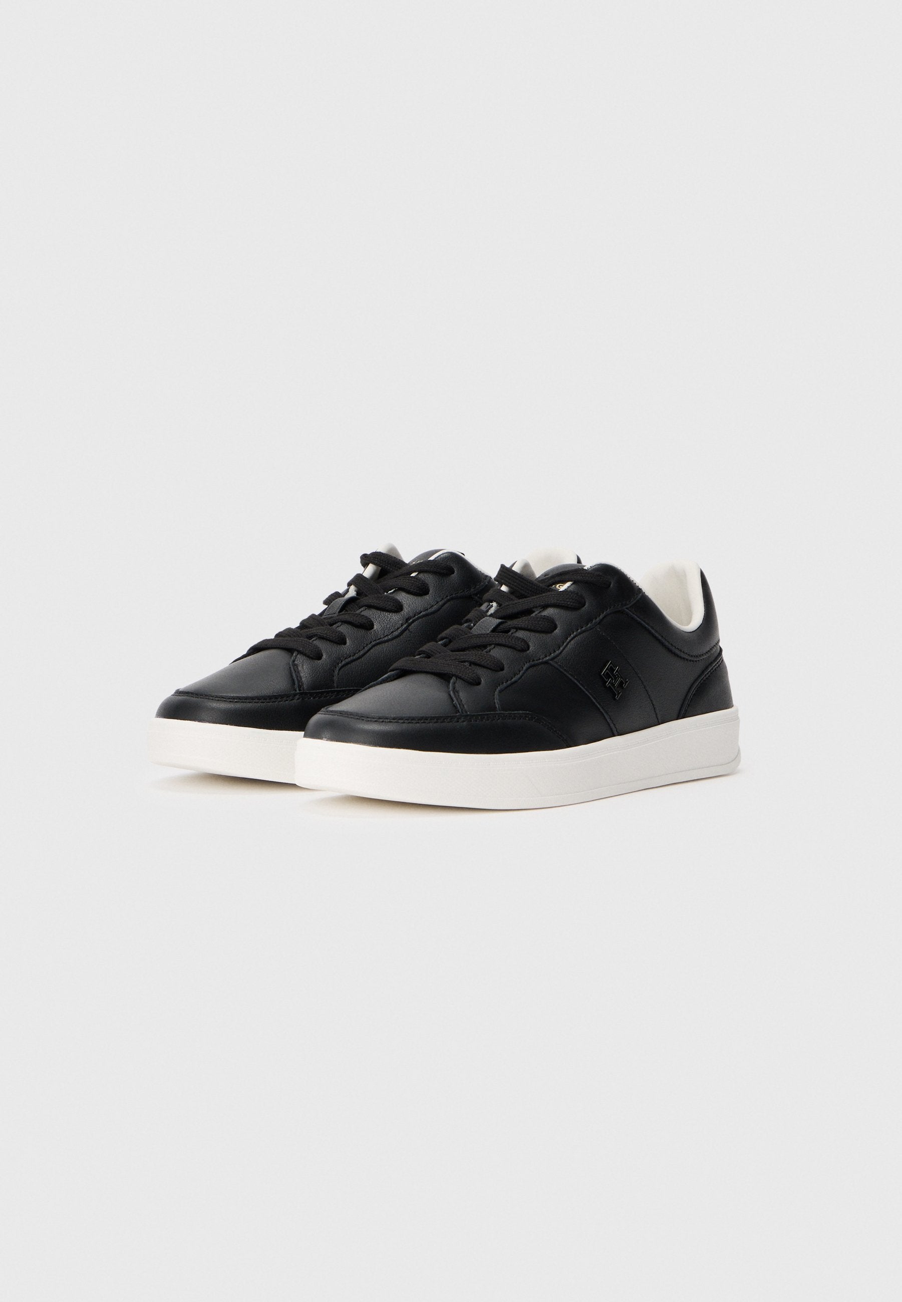 TH MONOGRAM LEATHER COURT TRAINERS - Trainers - black