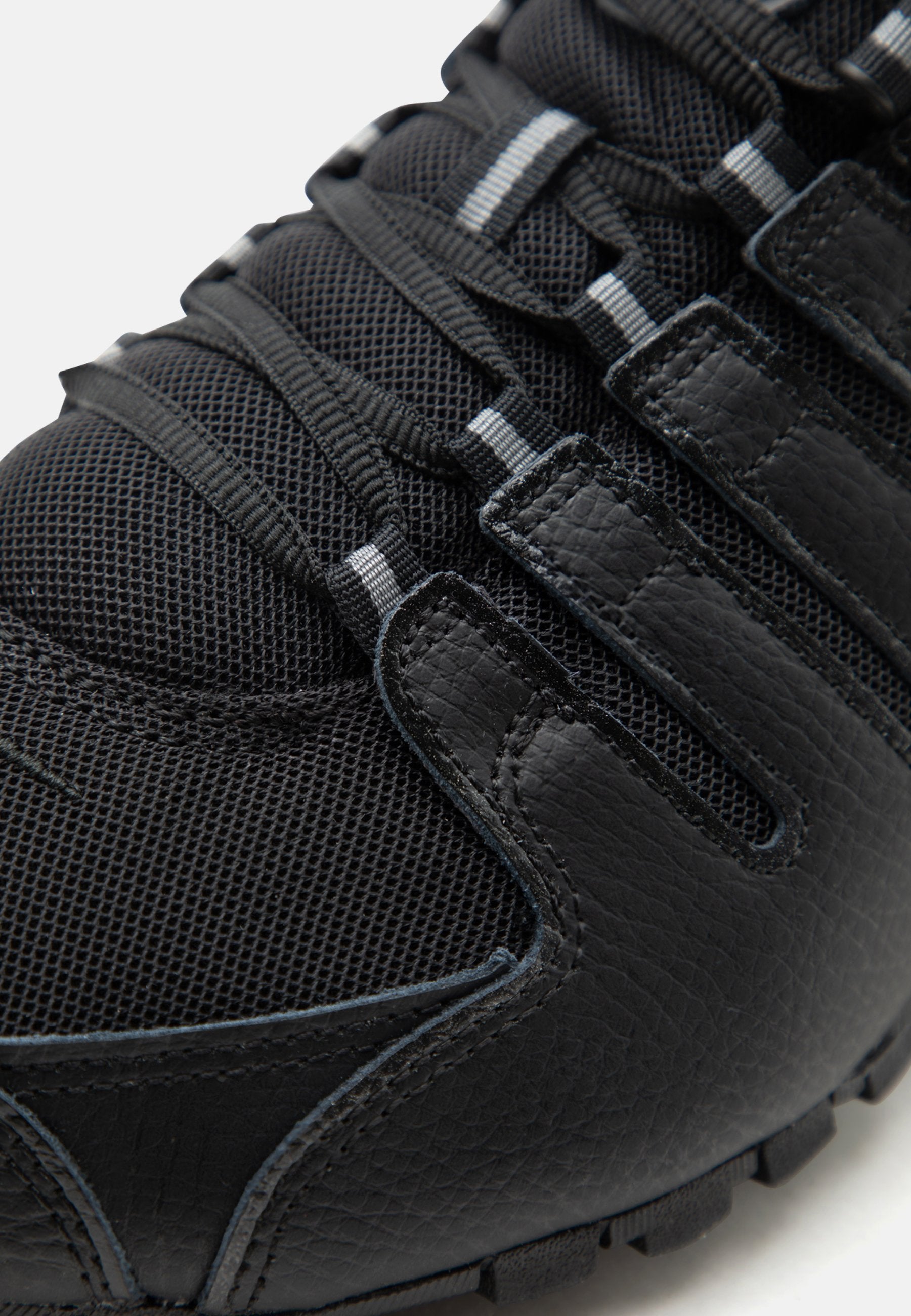 SHOX NZ - Trainers - black/white
