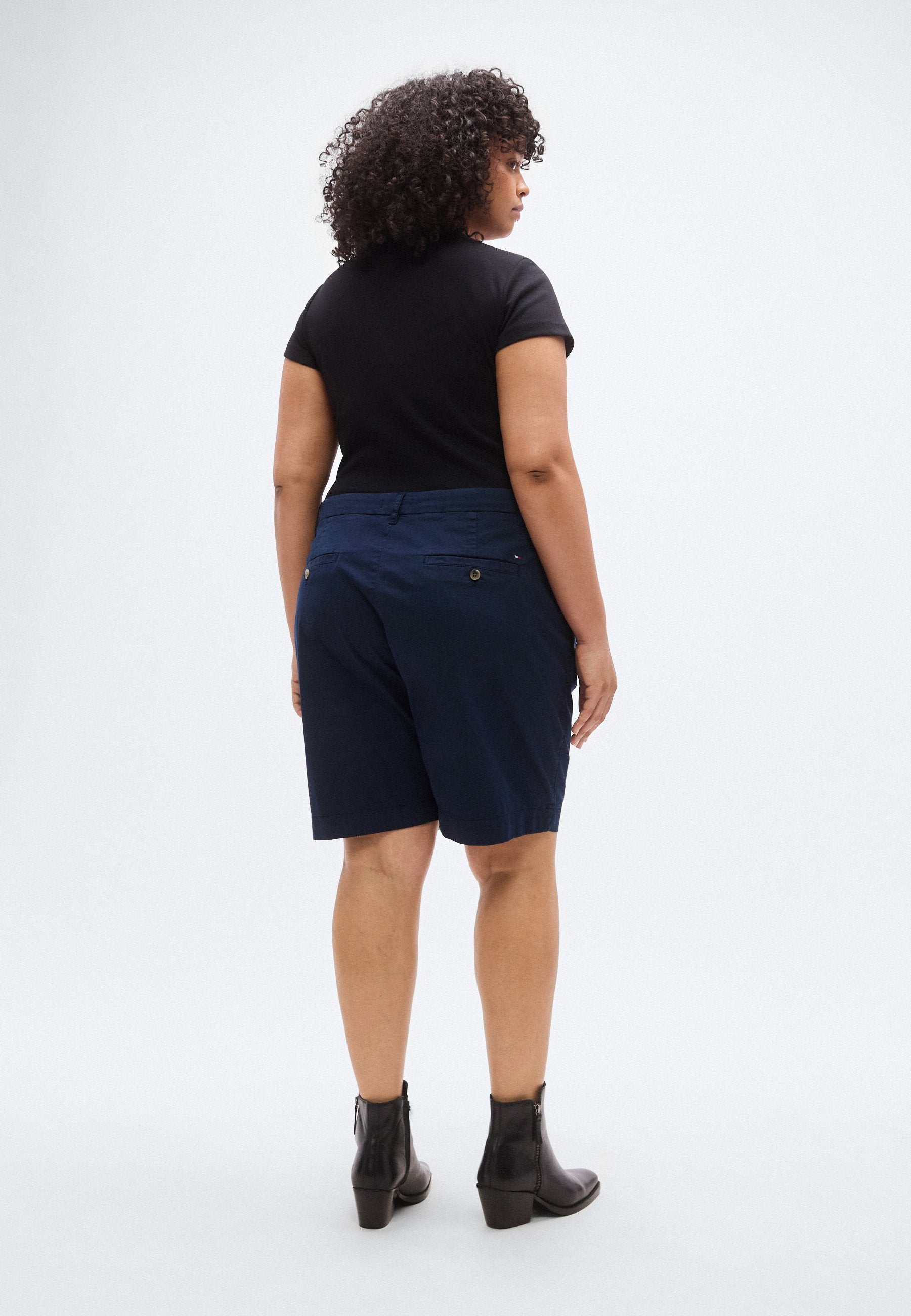 SHORT CHINO SLIM DÉLAVÉ CURVÉ - Shorts - bleu nuit foncé