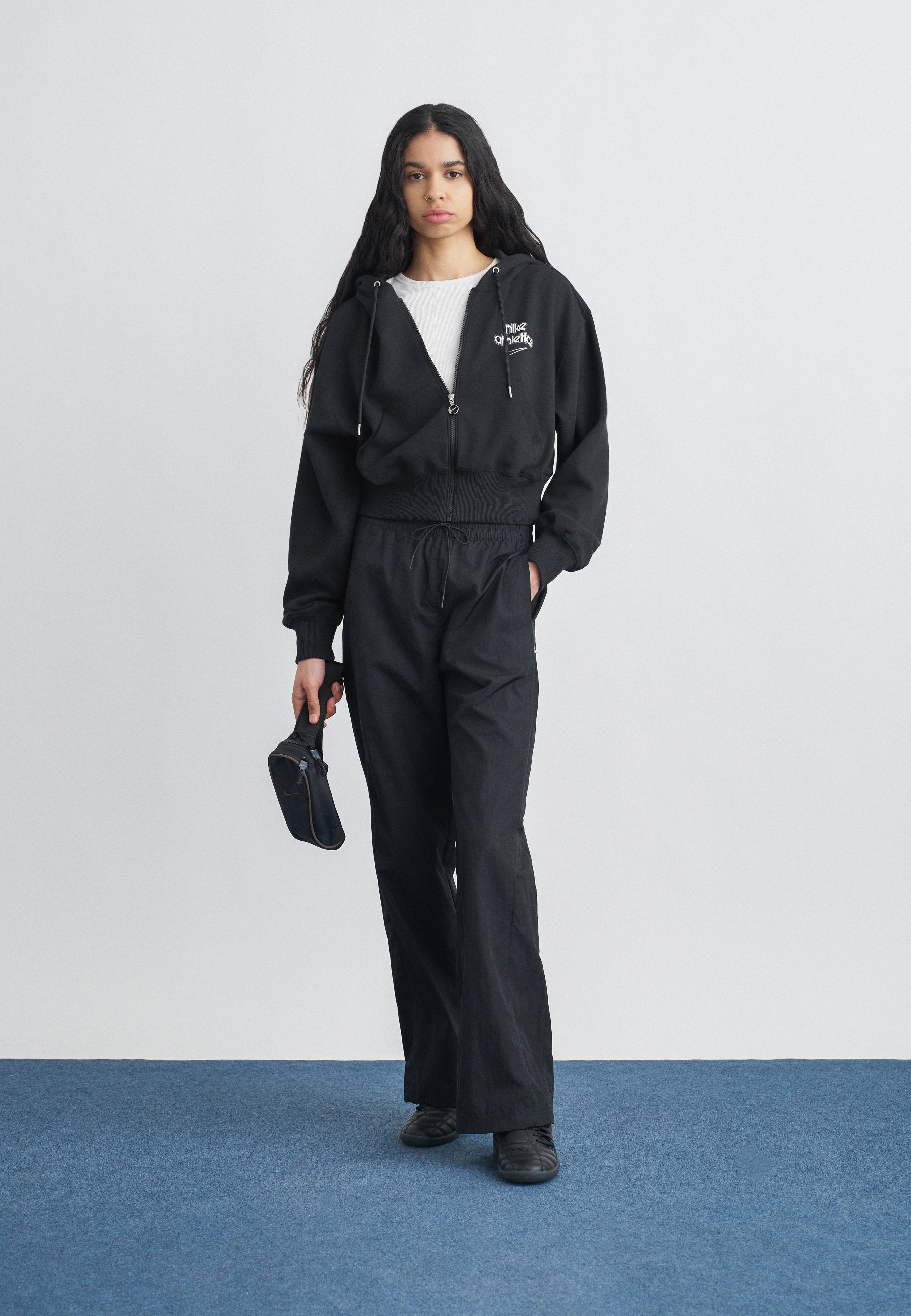 Zip-up sweatshirt - black