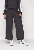 ESSENTIALS 3 STRIPES LIFESTYLE WOVEN PARACHUTE - Bas de survêtement - black/white