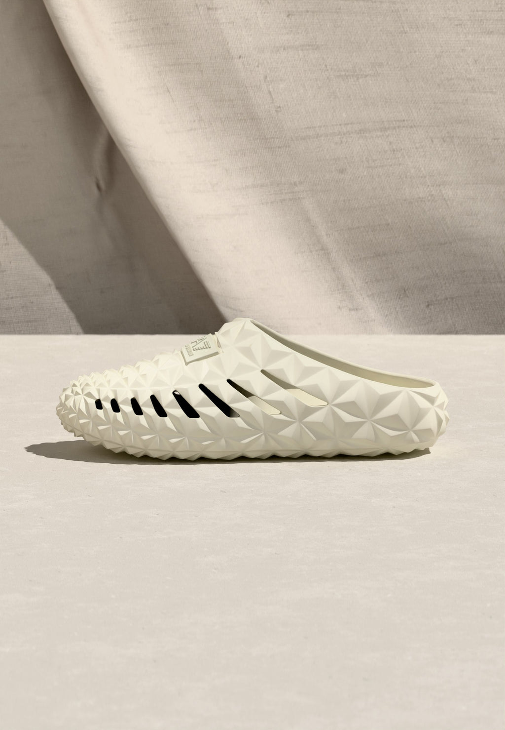 CHAUSSON PRISMA UNISEXE - Sabots - tofu