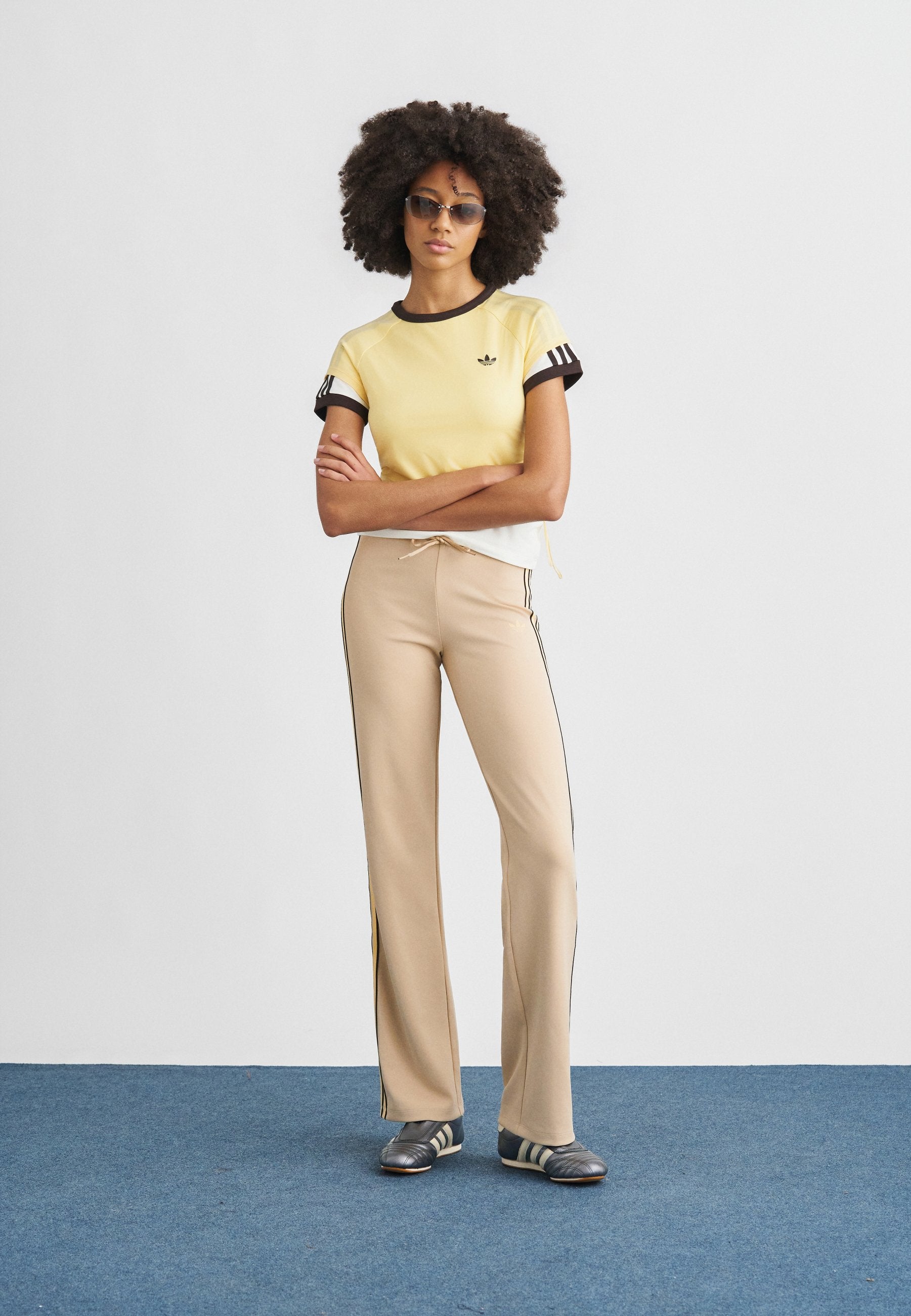 PANTALON DROIT - Bas de survêtement - kaki clair
