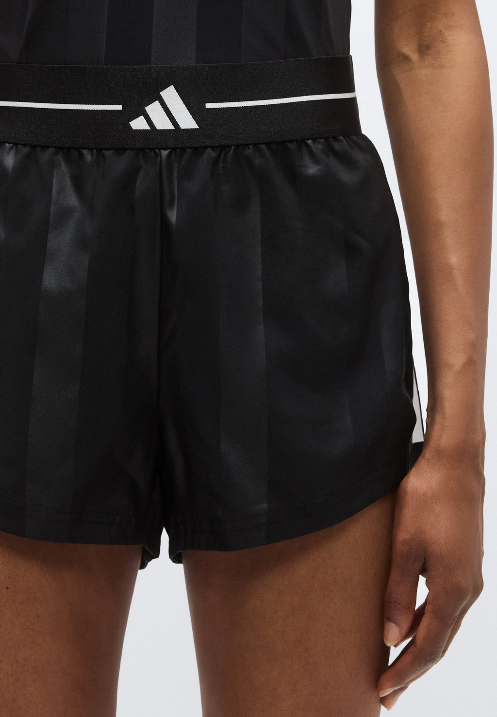 HYPERGLAM  3 STRIPES EMBOSS WOVEN - Sports shorts - black