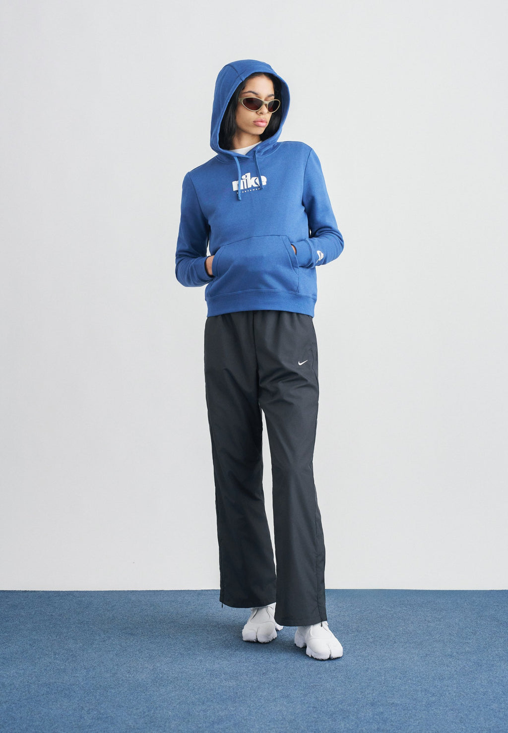Tracksuit bottoms - black/sail