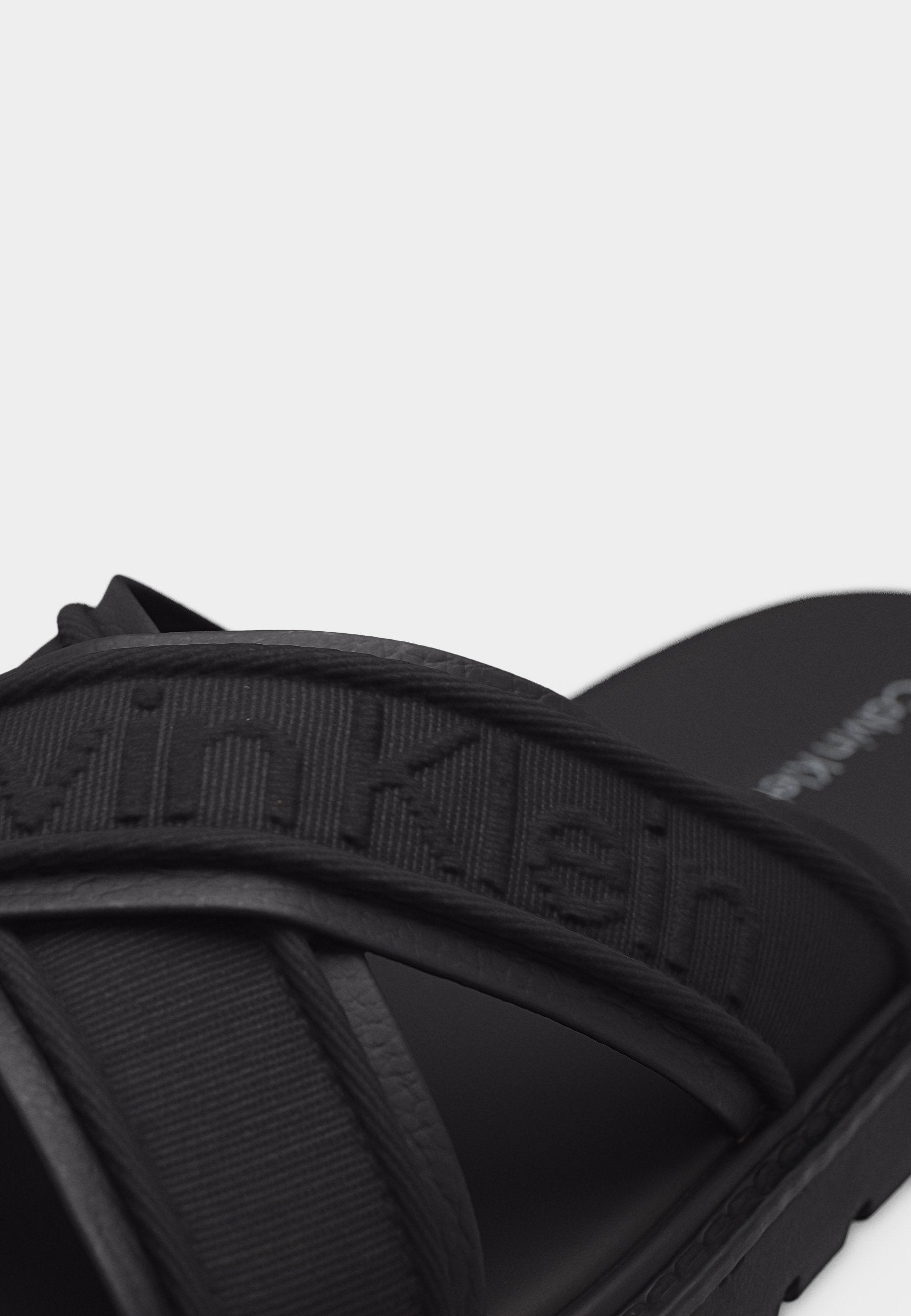 Mules - triple black