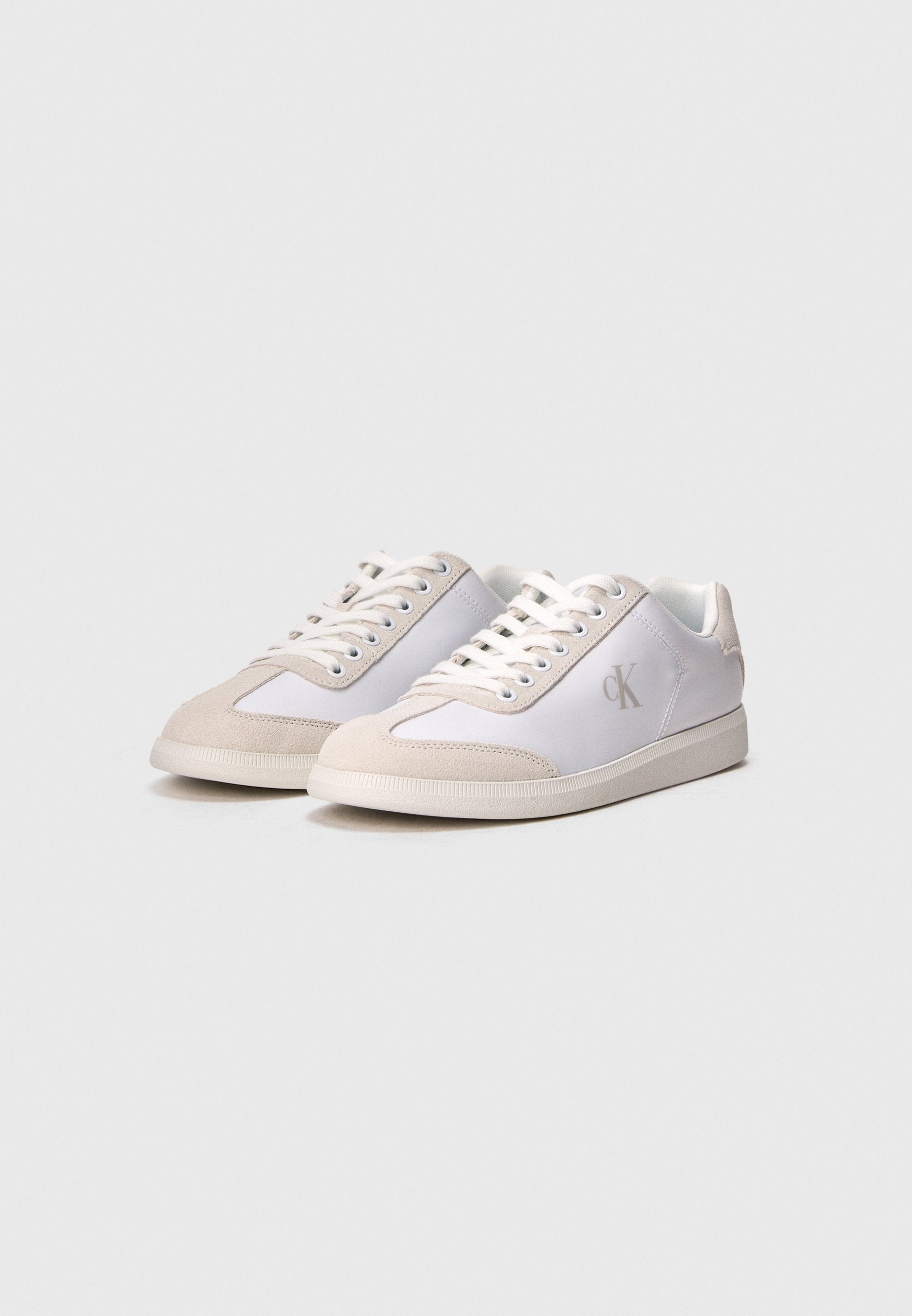 LOW CUPSOLE LACE UP - Trainers - triple bright white