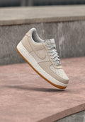 AIR FORCE 1 07 LV8 - Trainers - vast grey/summit white/med brown