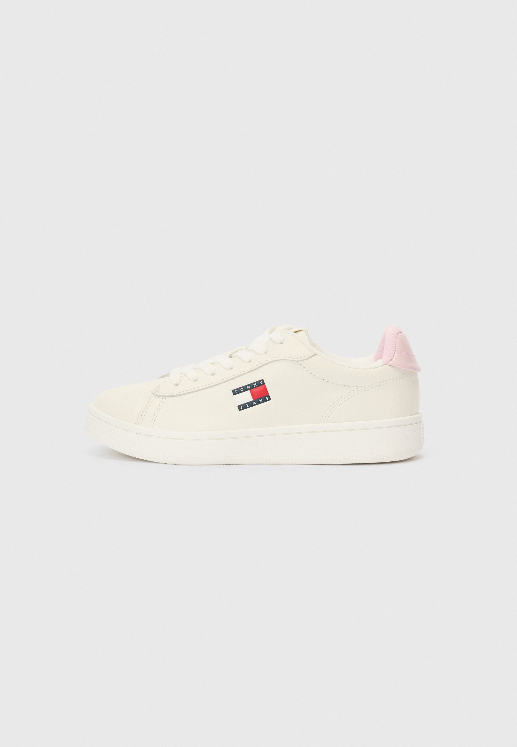 ARCHIVE COURT HEART CHARM LEATHER TRAINERS - Trainers - ecru